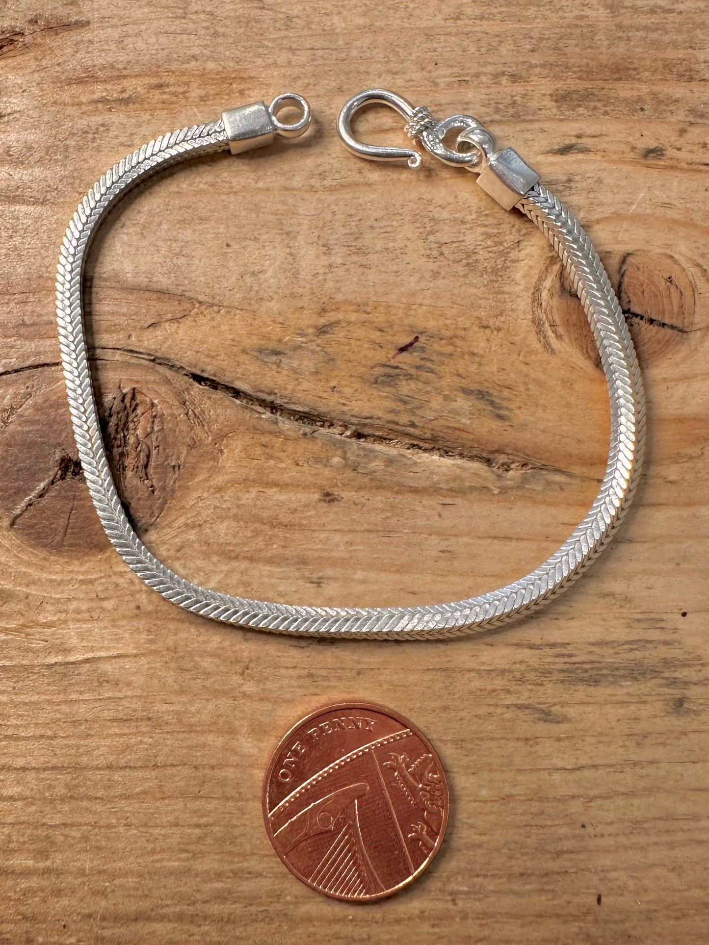 Modern Fox Tail Chain Hook Clasp 925 Silver 7.6 inch Bracelet