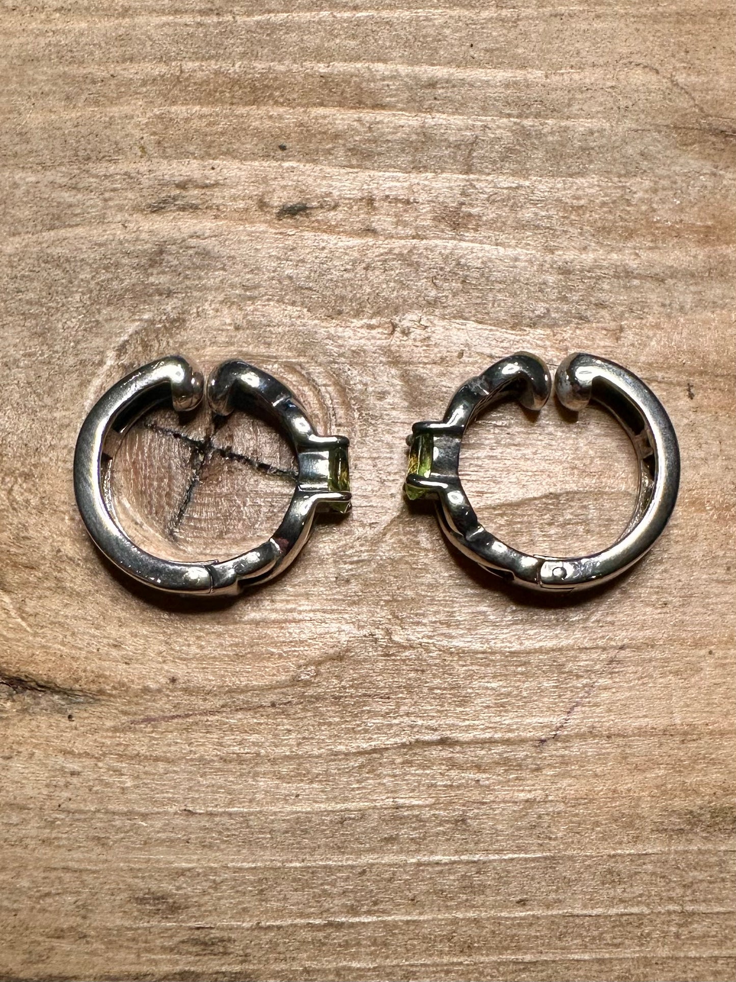 Modern Peridot Hoop 925 Silver Clip On Earrings