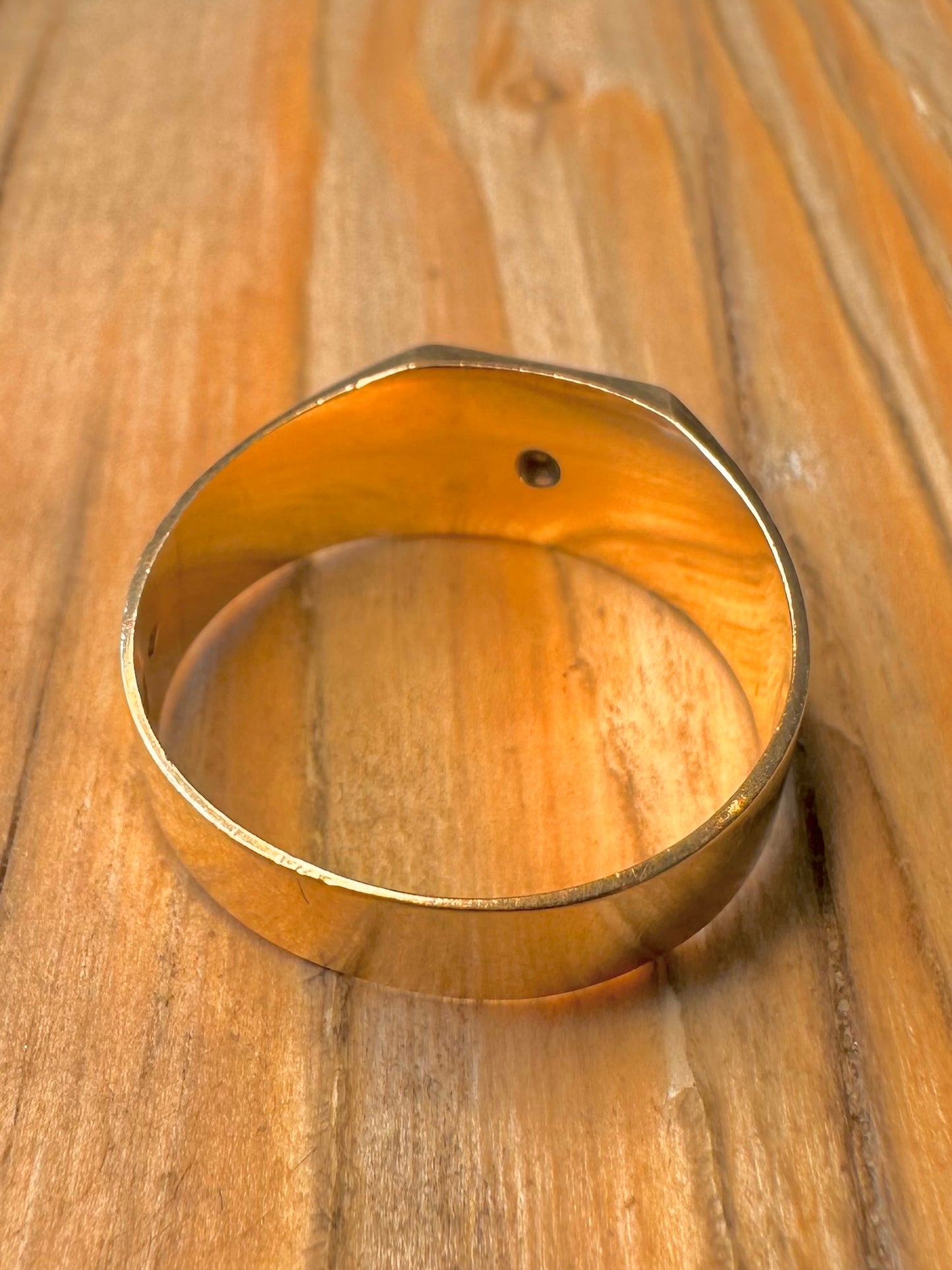 Vintage 9ct Gold 1953 Diamond Engraved Signet Size U Ring