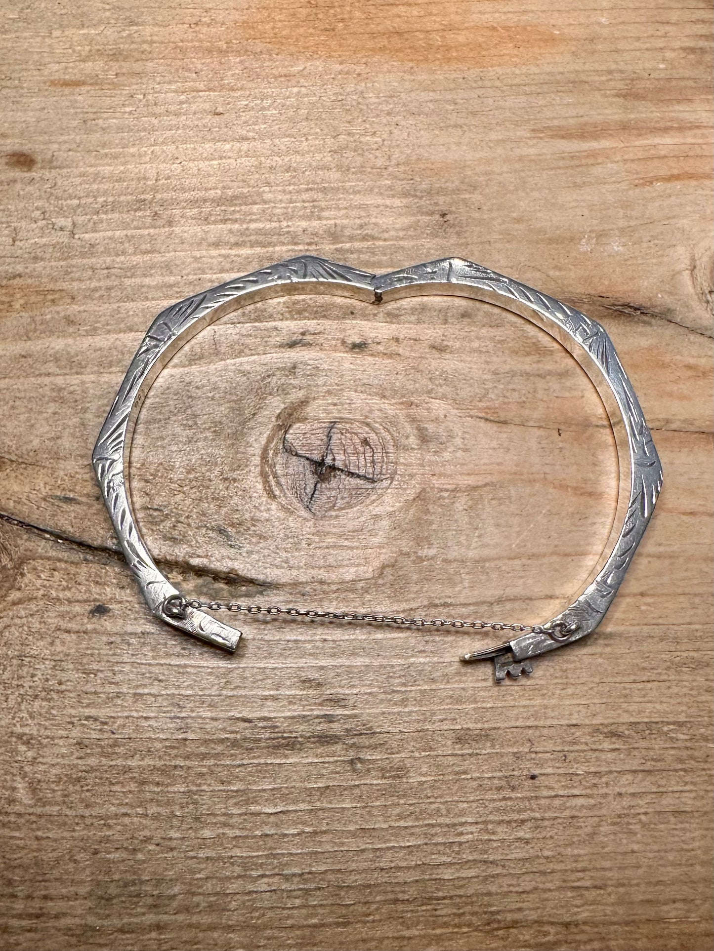 Vintage Engraved Octagon with Safety Chain 925 Silver Bangle
