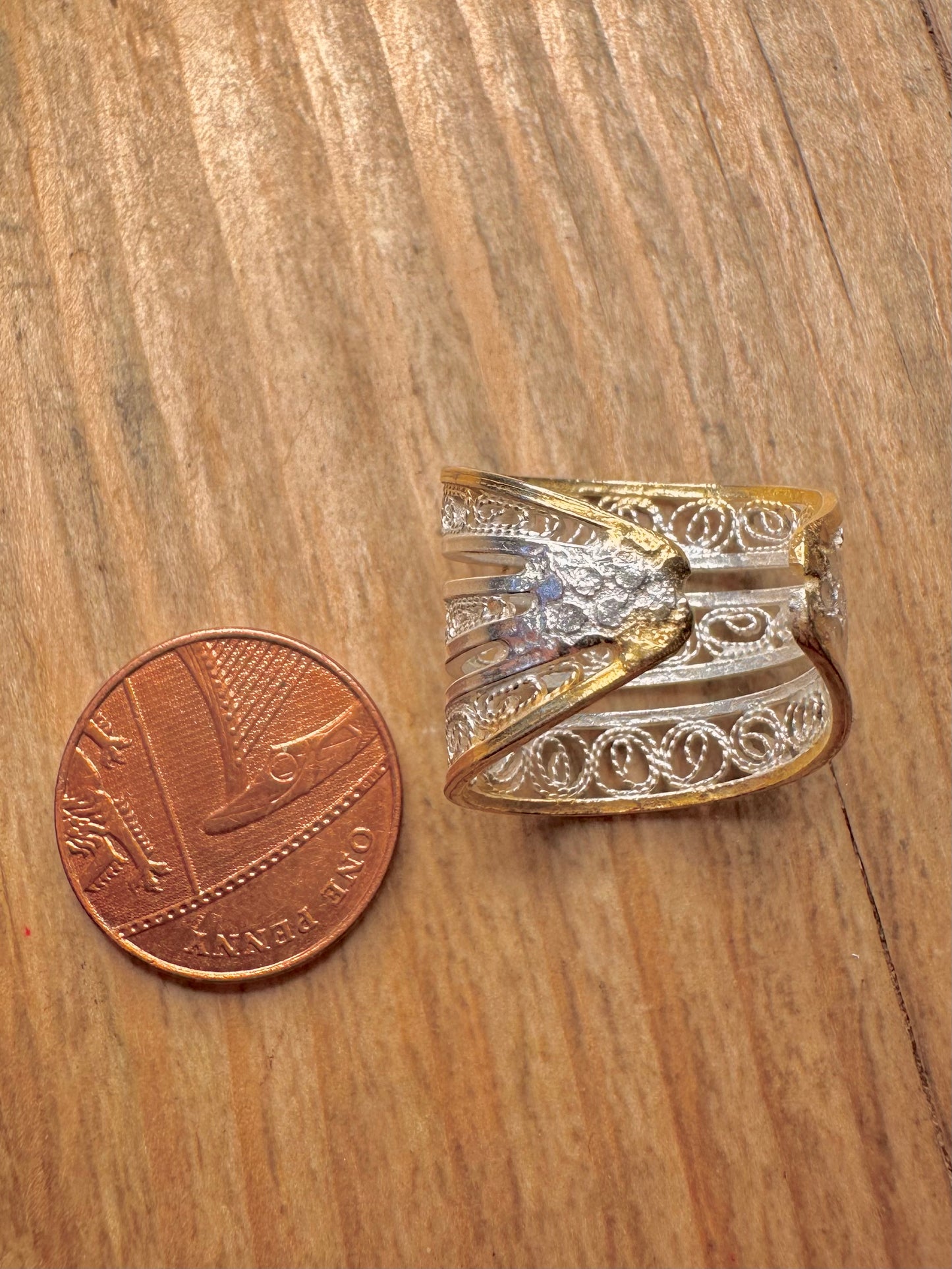 Modern Filigree Gold and 925 Sterling Silver Size O Ring
