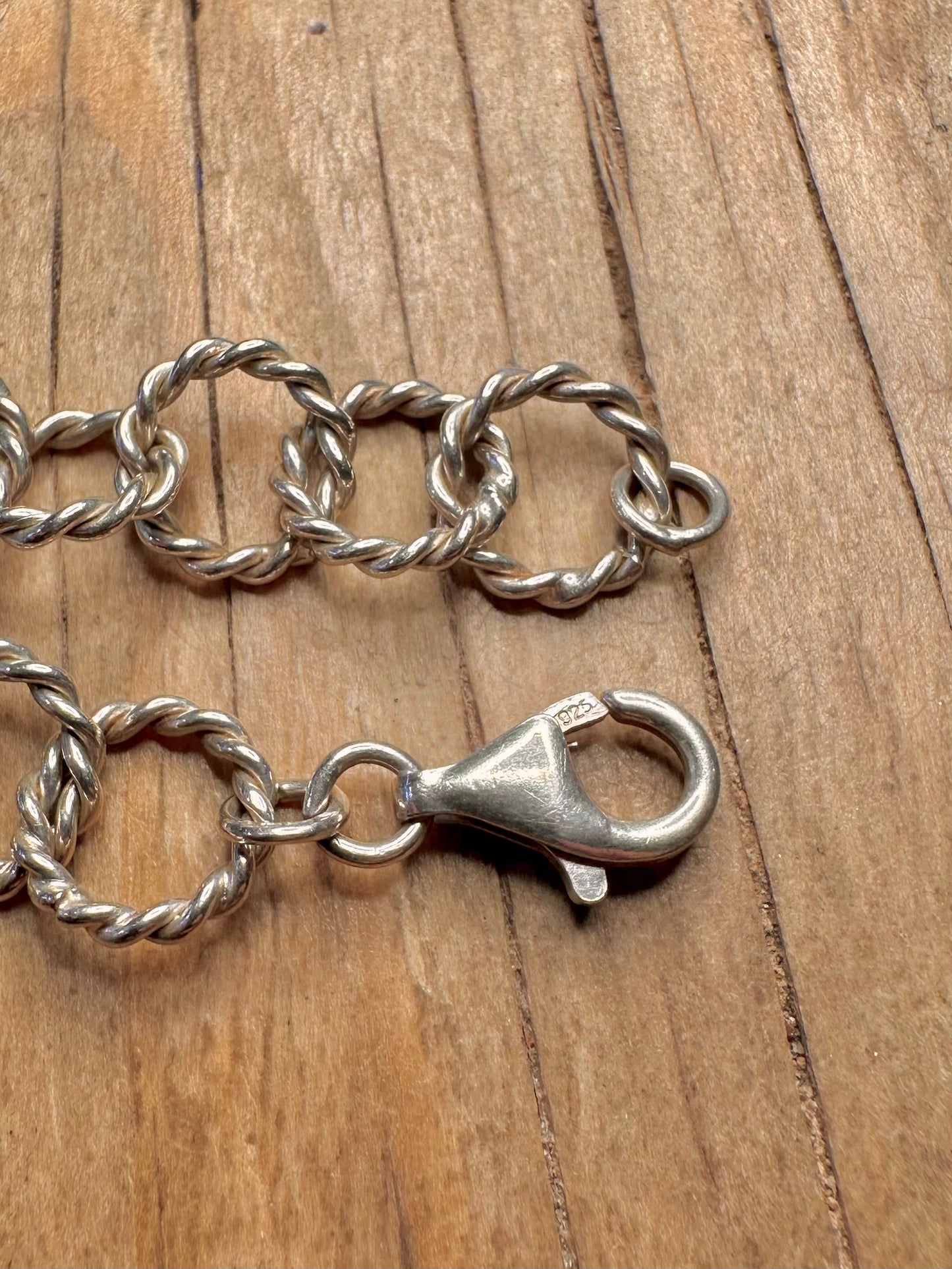 Modernist Circle Rope Twisted Link 925 Sterling Silver 17.5 inch Necklace