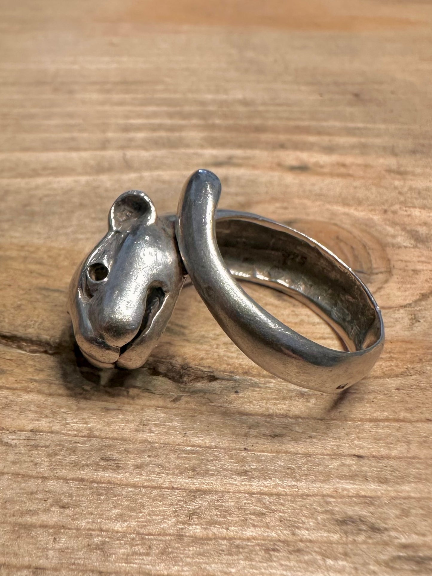 Vintage Panther 925 Silver Size Q Ring