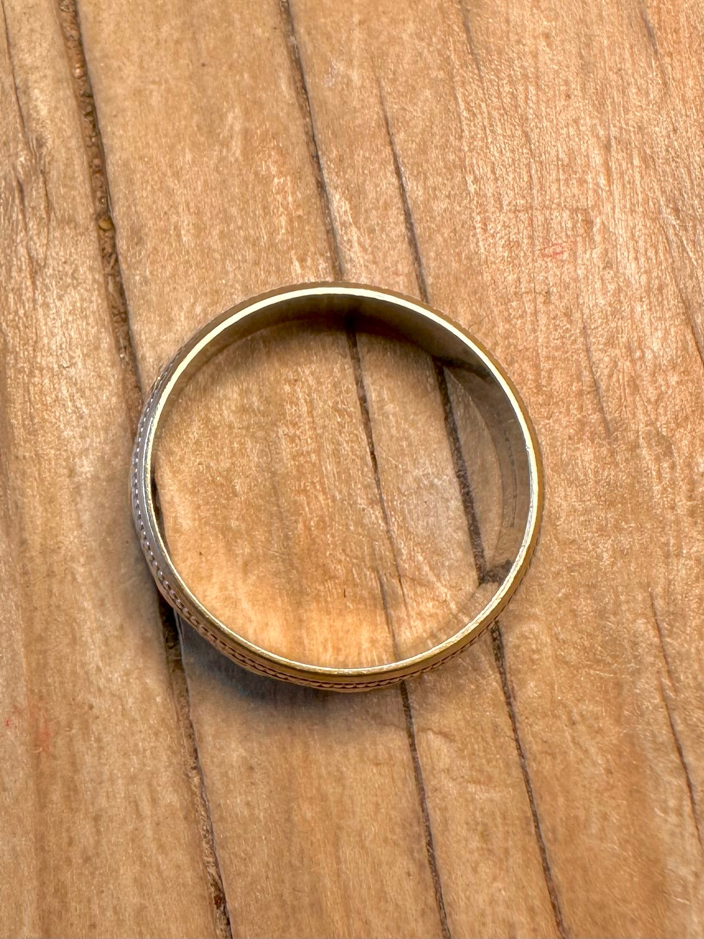 Modern 2015 9ct White Gold Textured Band Size O Ring