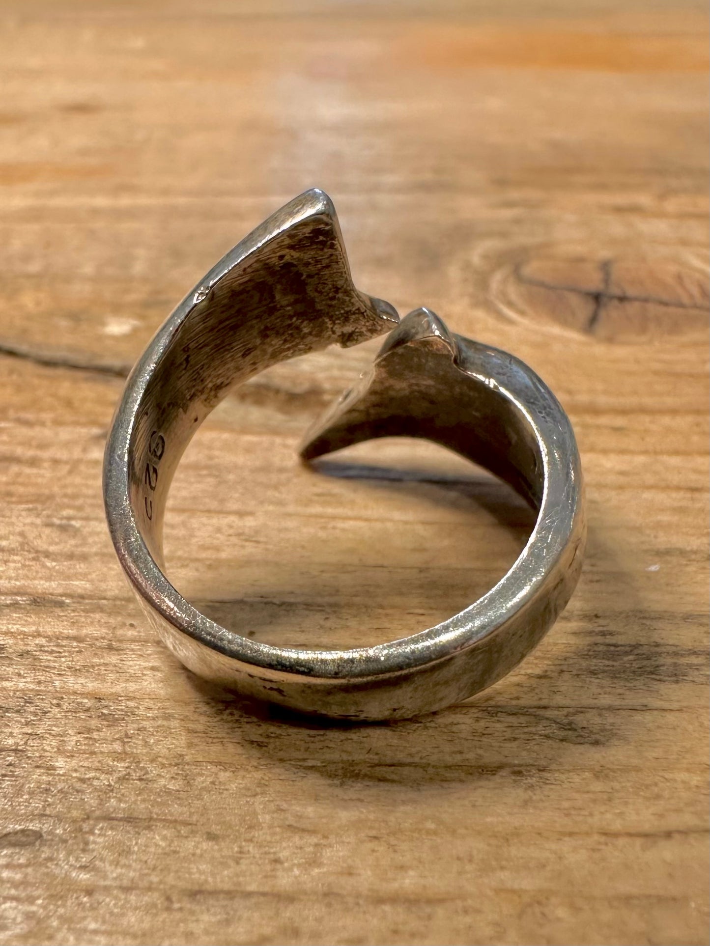 Abstract Dolphin Overlapping 925 Silver Size P Ring