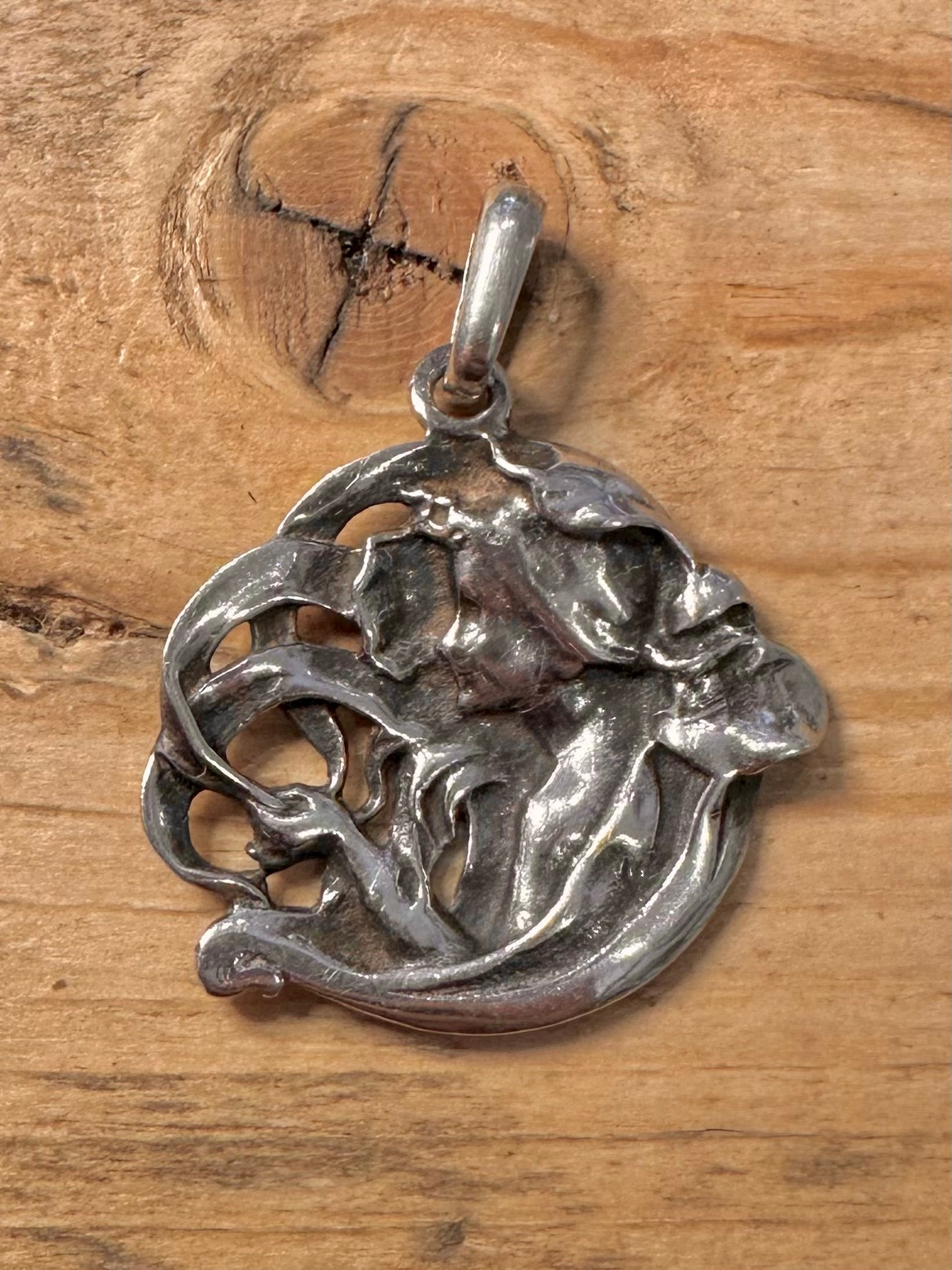 Vintage Art Nouveau Women 925 Silver Pendant