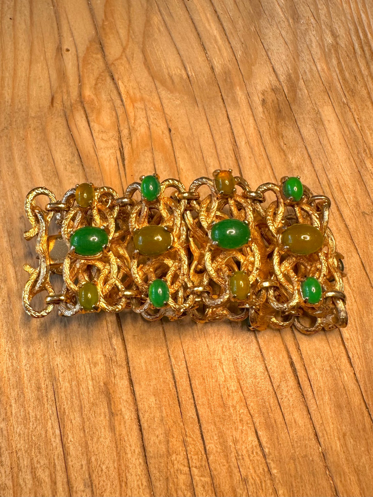 Modernist Abstract Textured Green Stone with Safety Chain 7 inch Gold Plate Costume Bracelet
