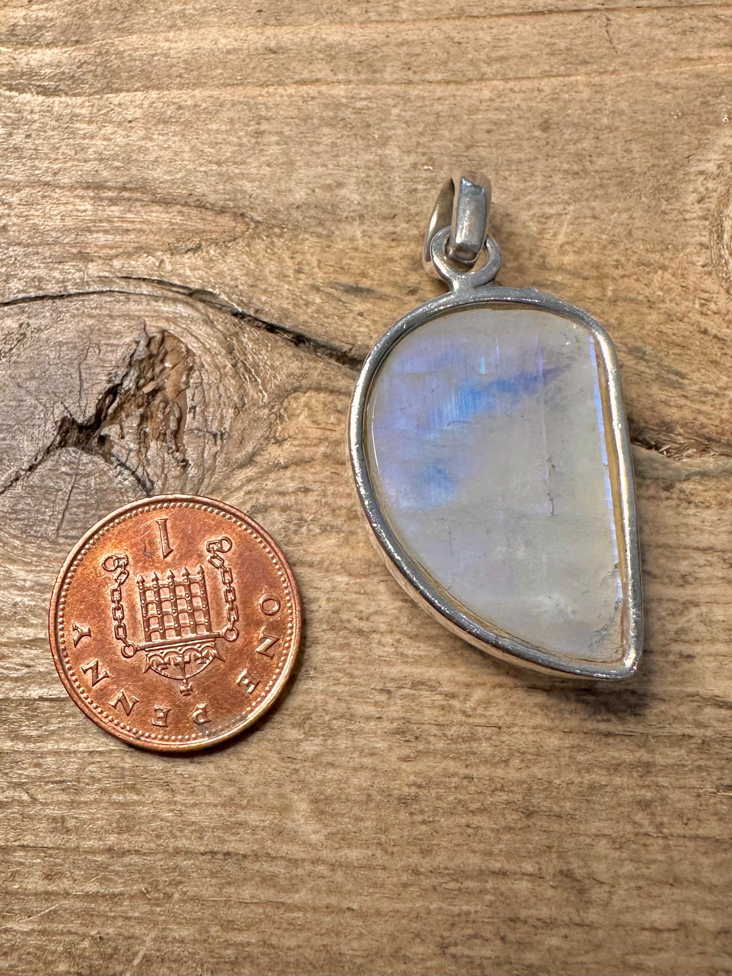 Vintage Moonstone 925 Silver Pendant
