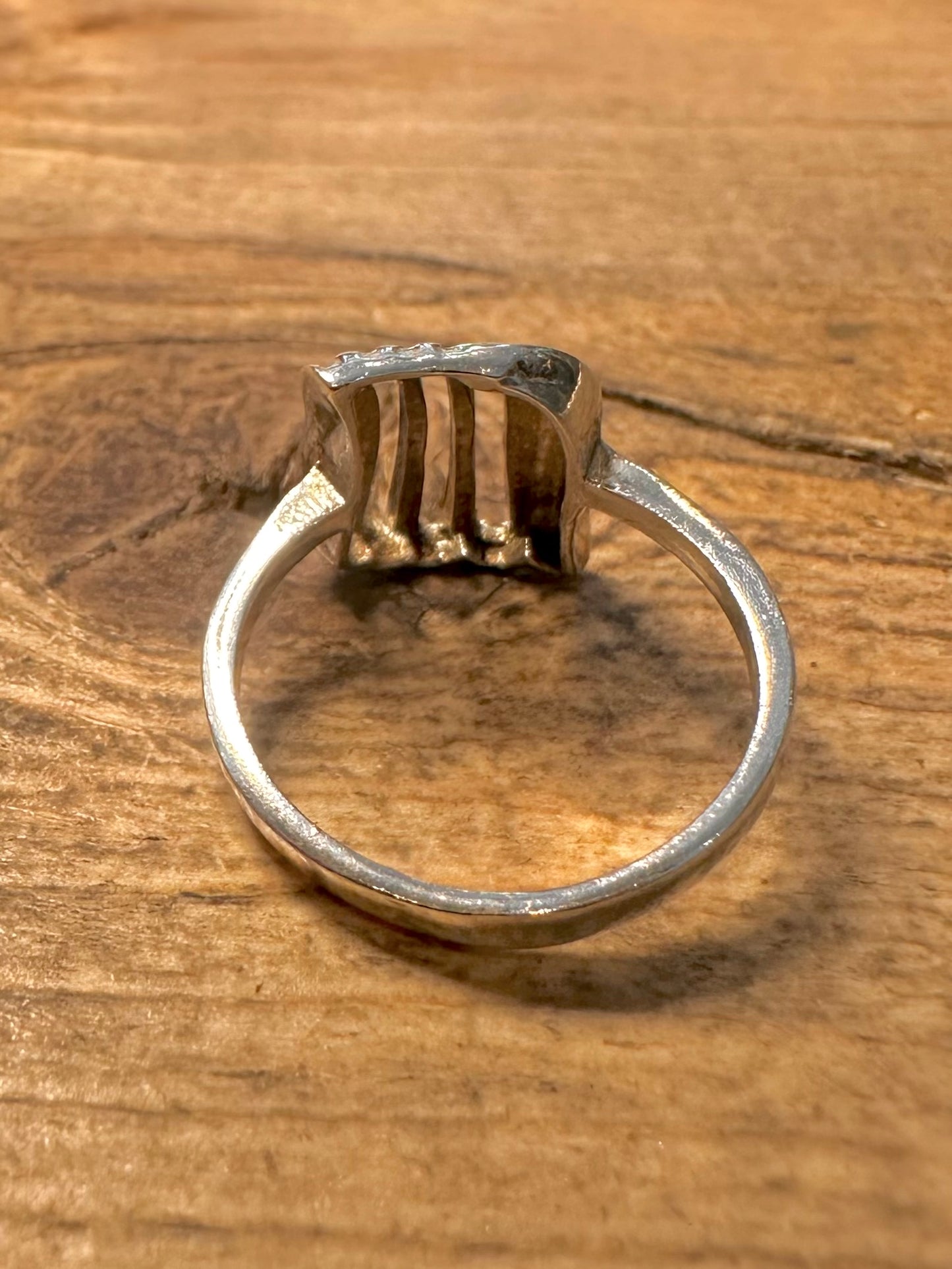 Abstract Gap Wave 925 Silver Size L Ring