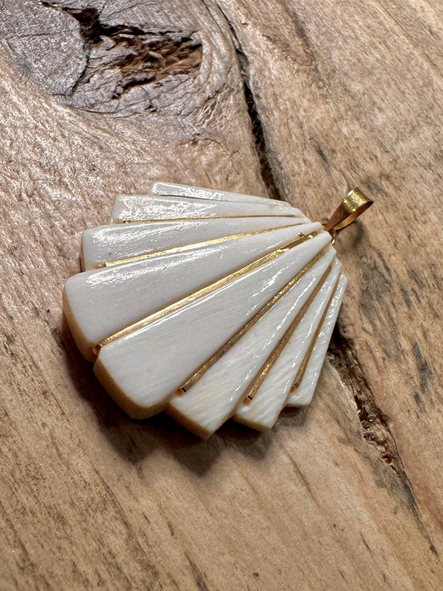 Vintage 14k Gold Bone/Resin Shell Pendant