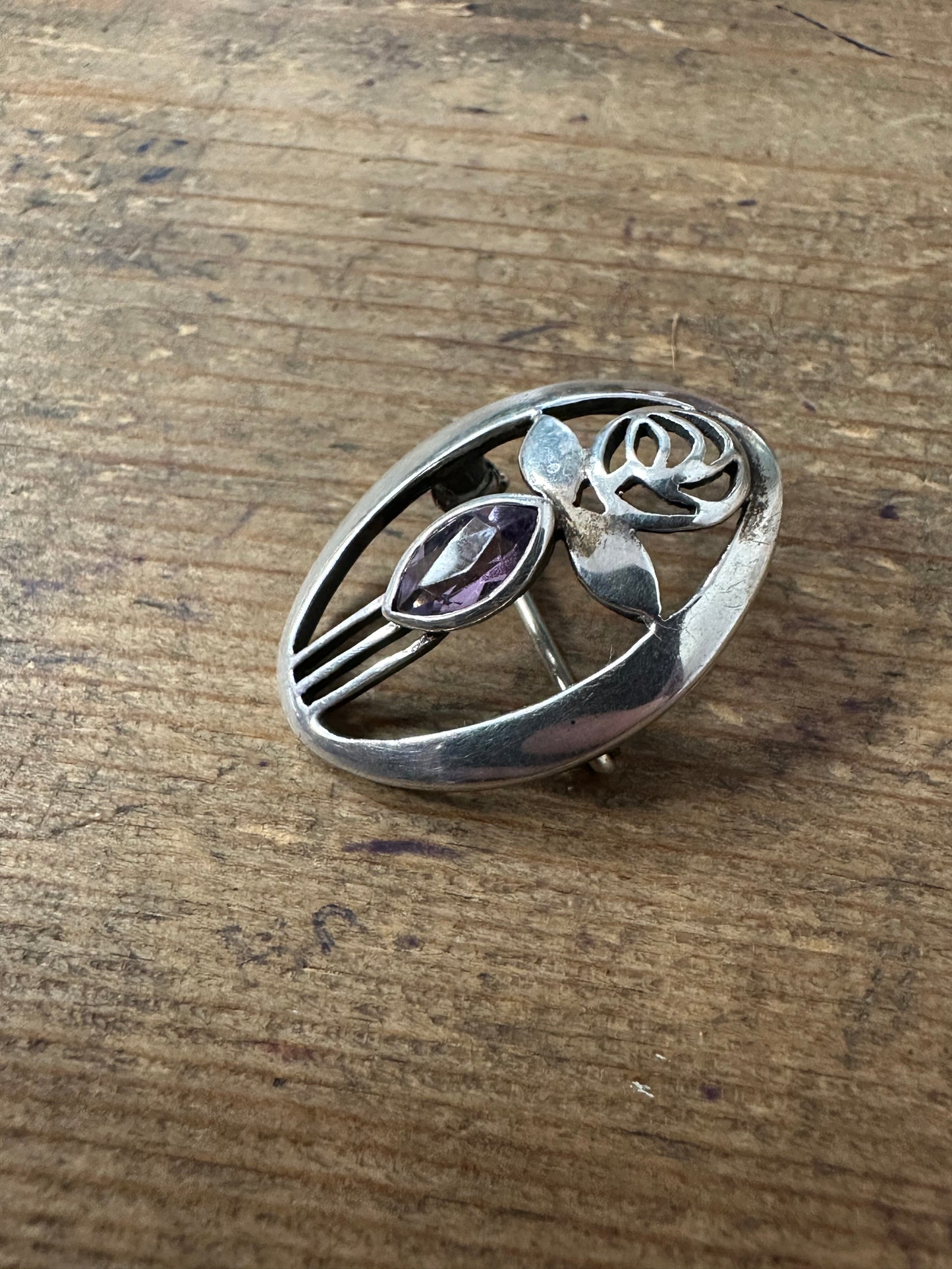 Vintage Macintosh Style Amethyst 925 Silver Brooch