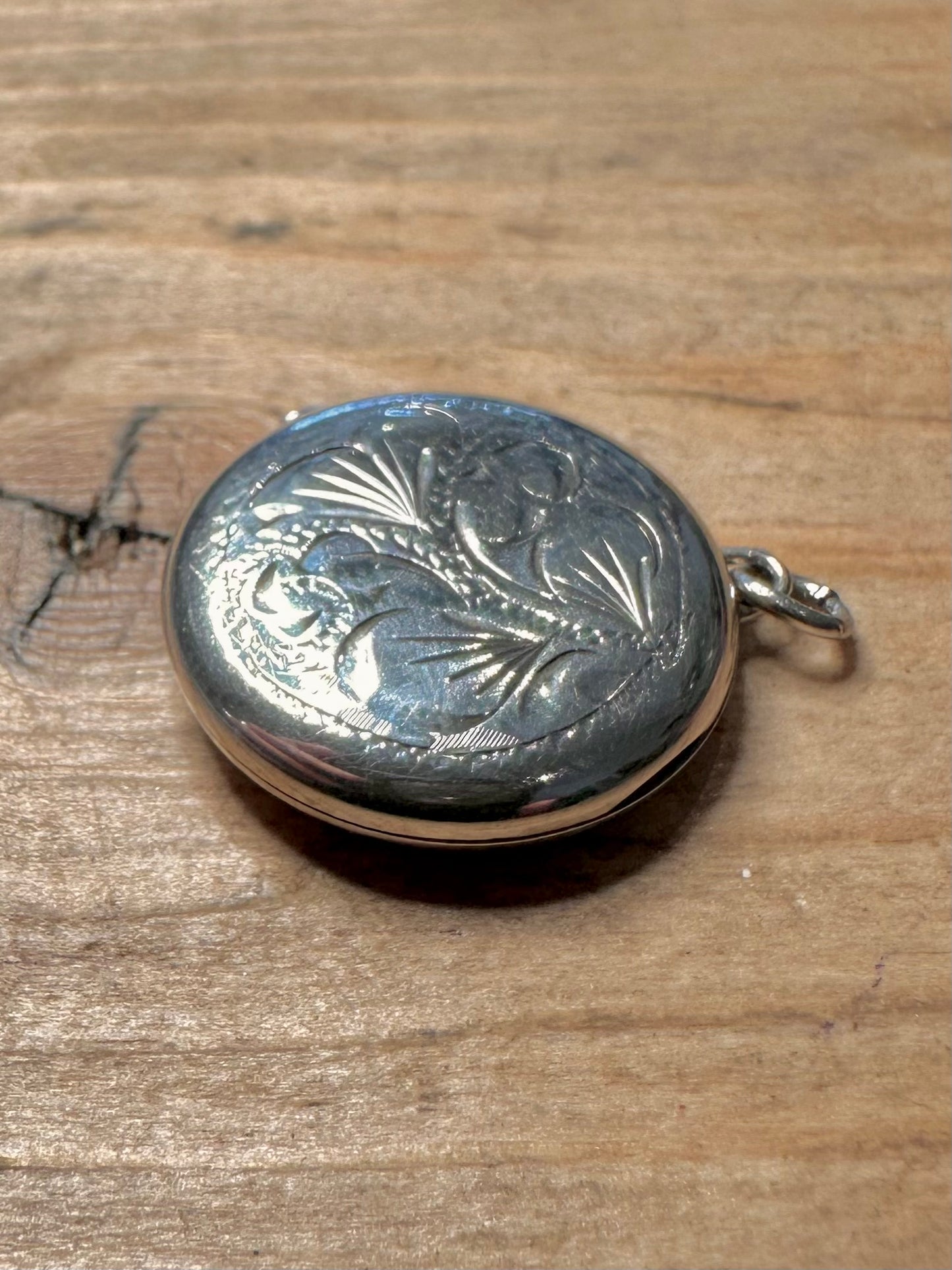 Vintage 1978 Circle Engraved 925 Silver Locket Pendant