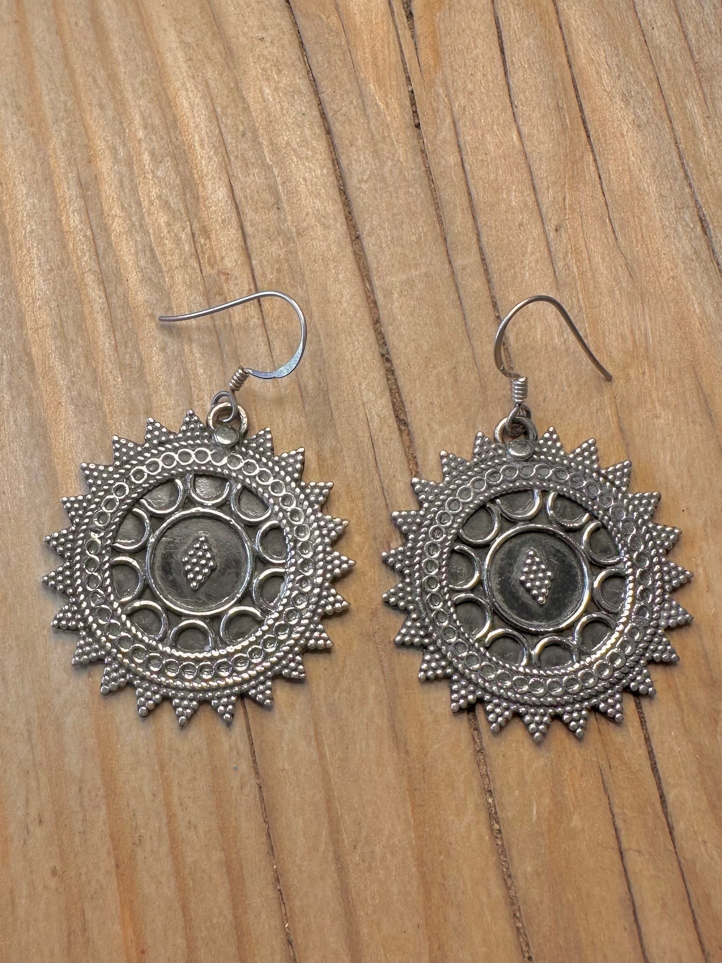 Vintage Tribal Sun Textured 925 Silver Earrings