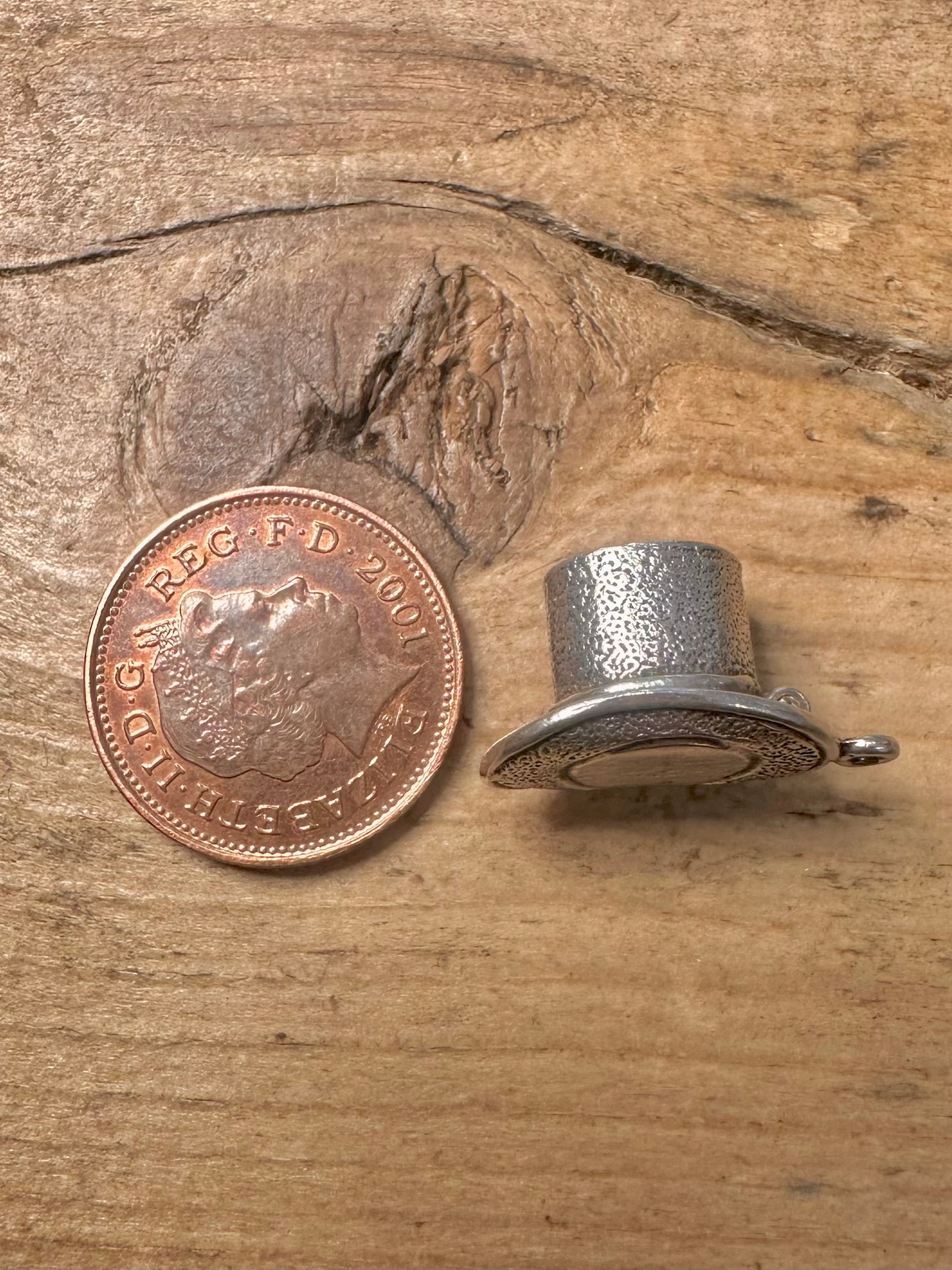 Vintage Magic Hat Rabbit Inside 925 Silver Pendant