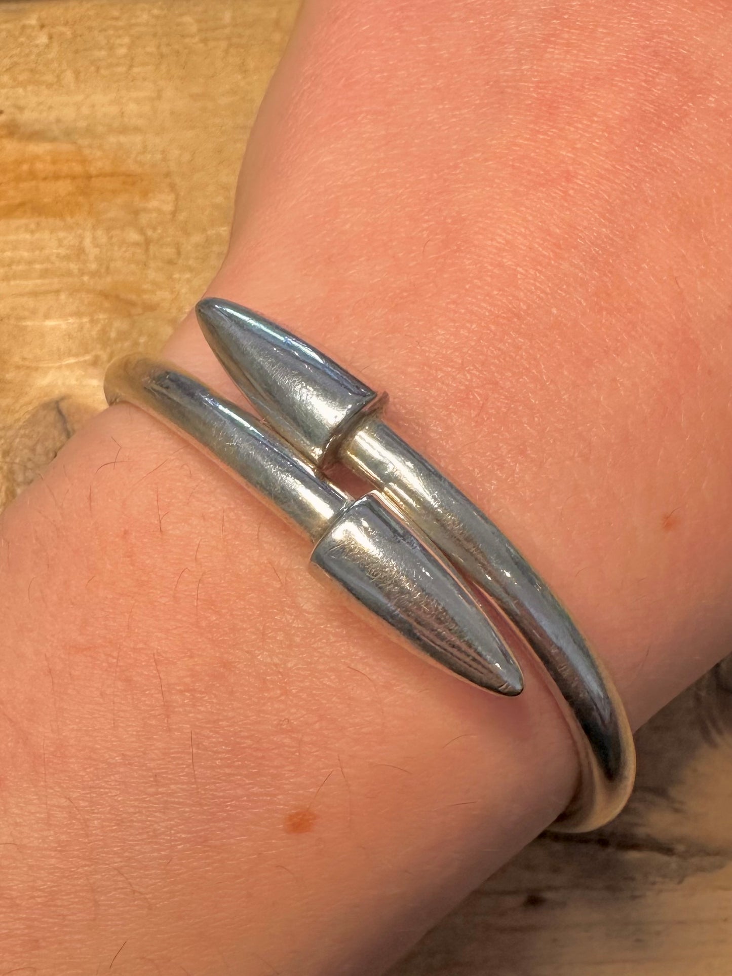 Vintage Taxco Arrow Hinged 925 Silver Bangle