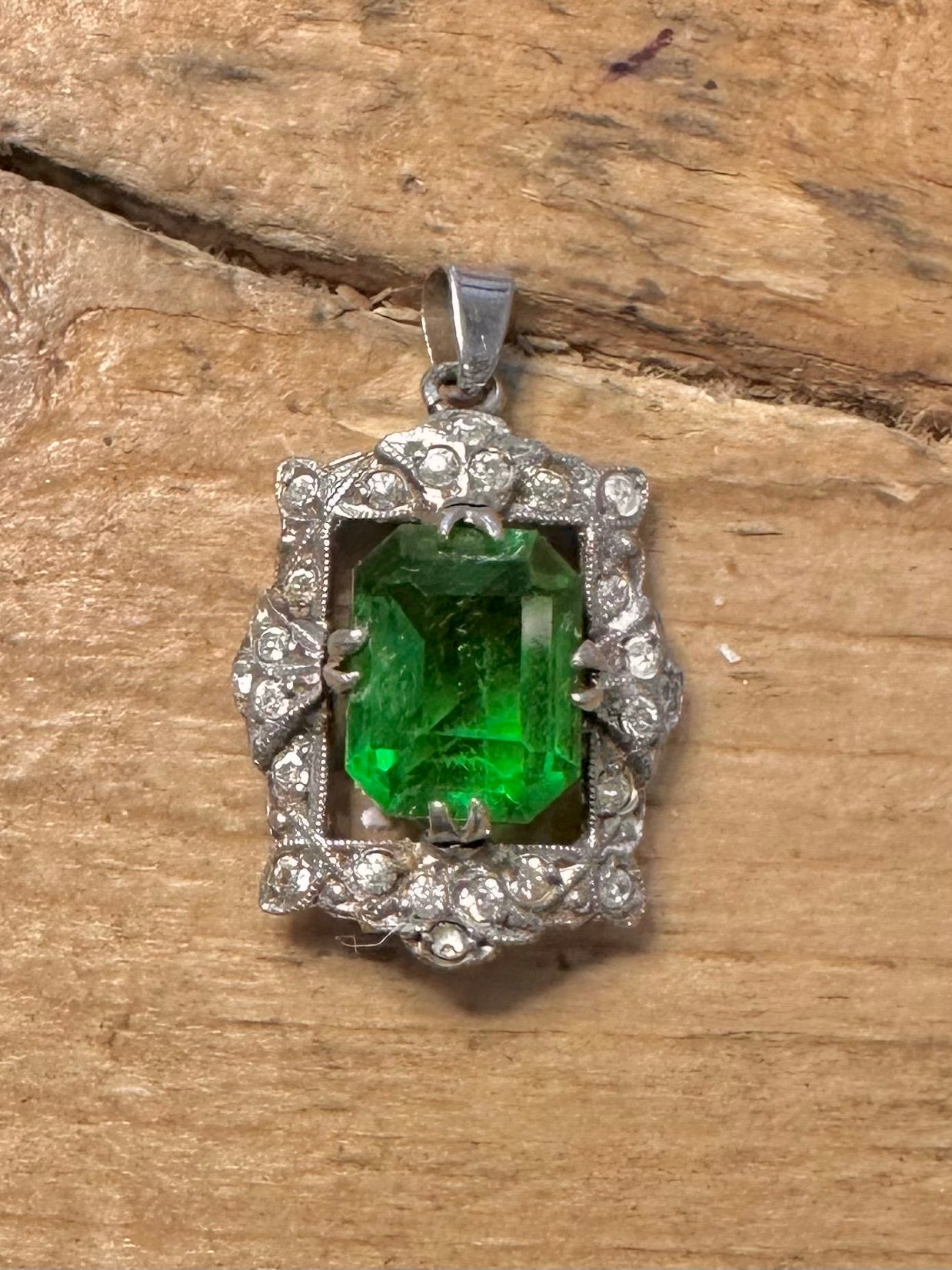 Vintage Green and White Stone Art Deco 925 Silver Pendant