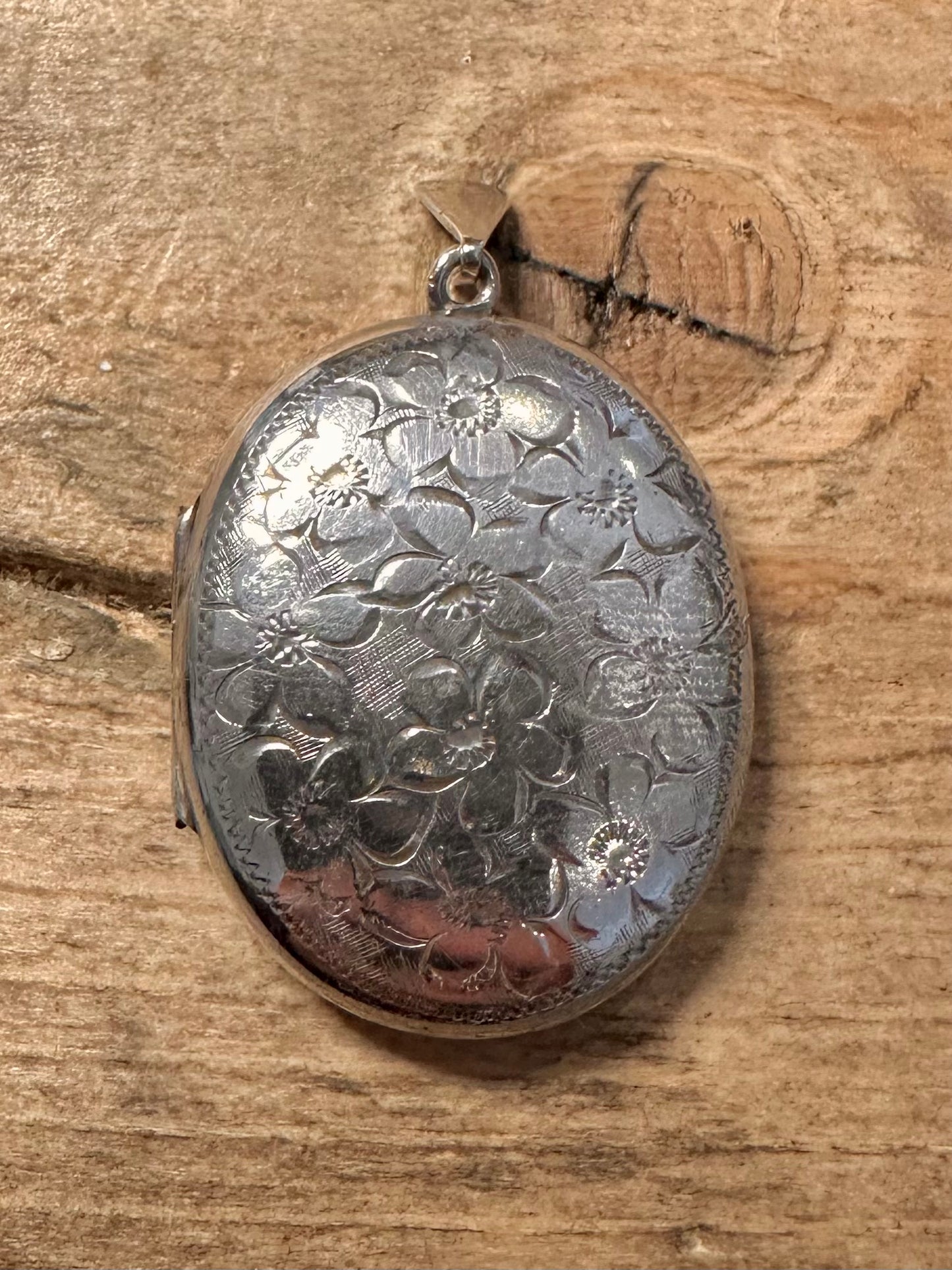 Vintage JS Flower Engraved Oval 925 Silver Locket Pendant