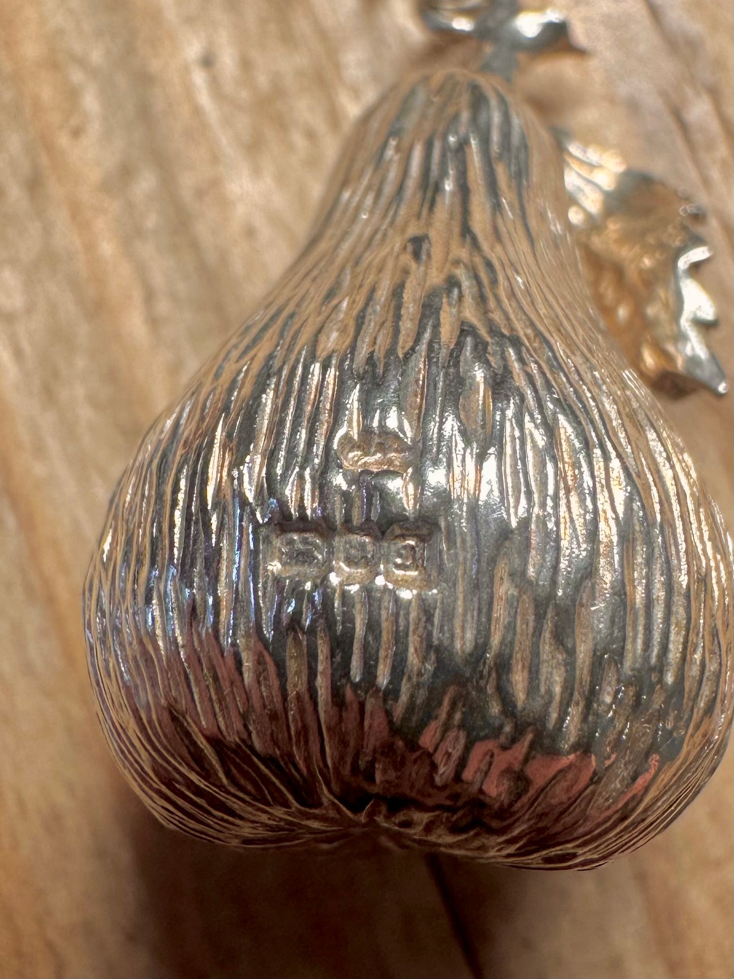 Vintage 1978 Textured Pear 925 Sterling Silver Pendant