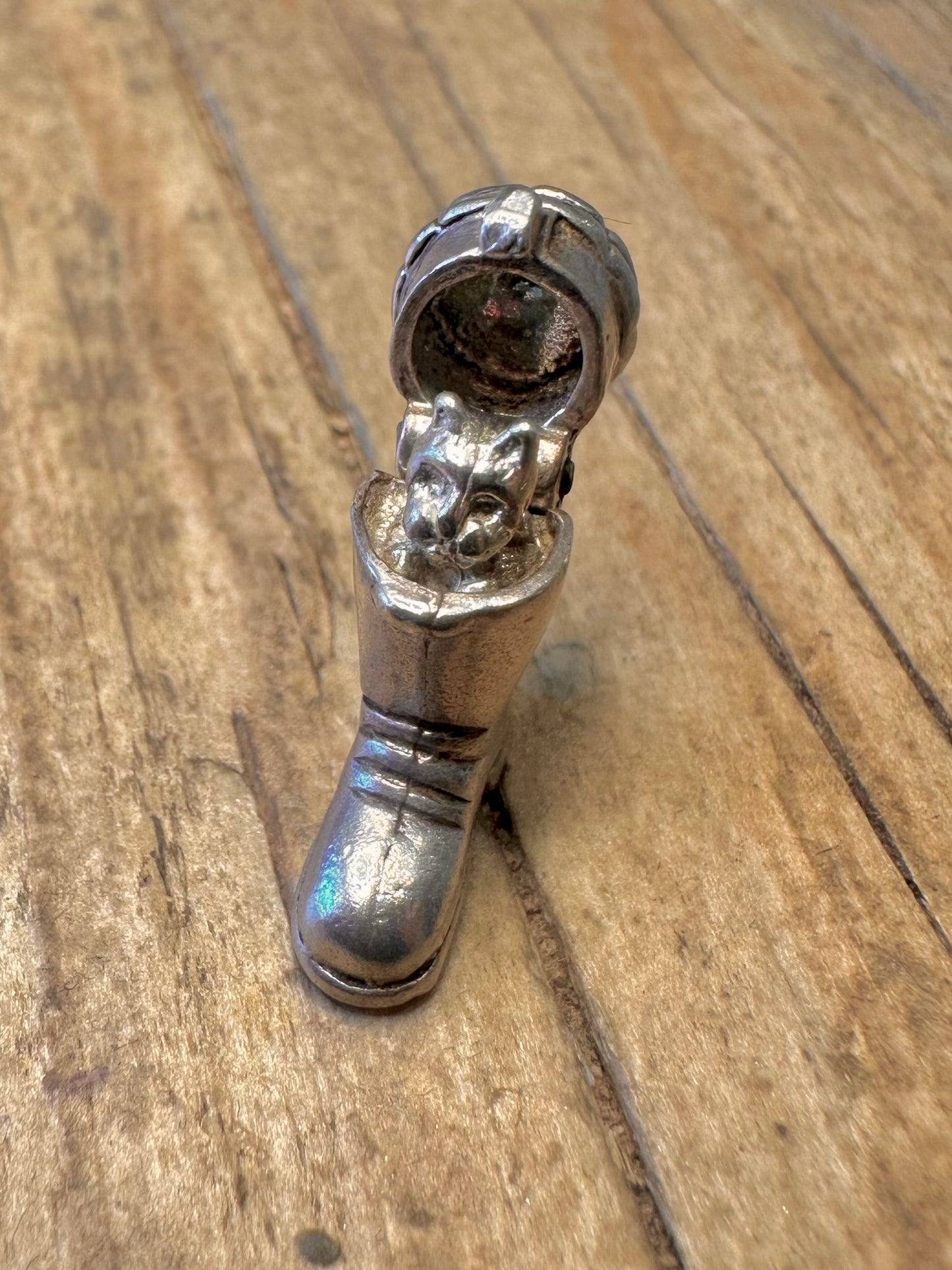 Stiefel aufklappbar mit Katze 925er Sterlingsilber Charm-Anhänger