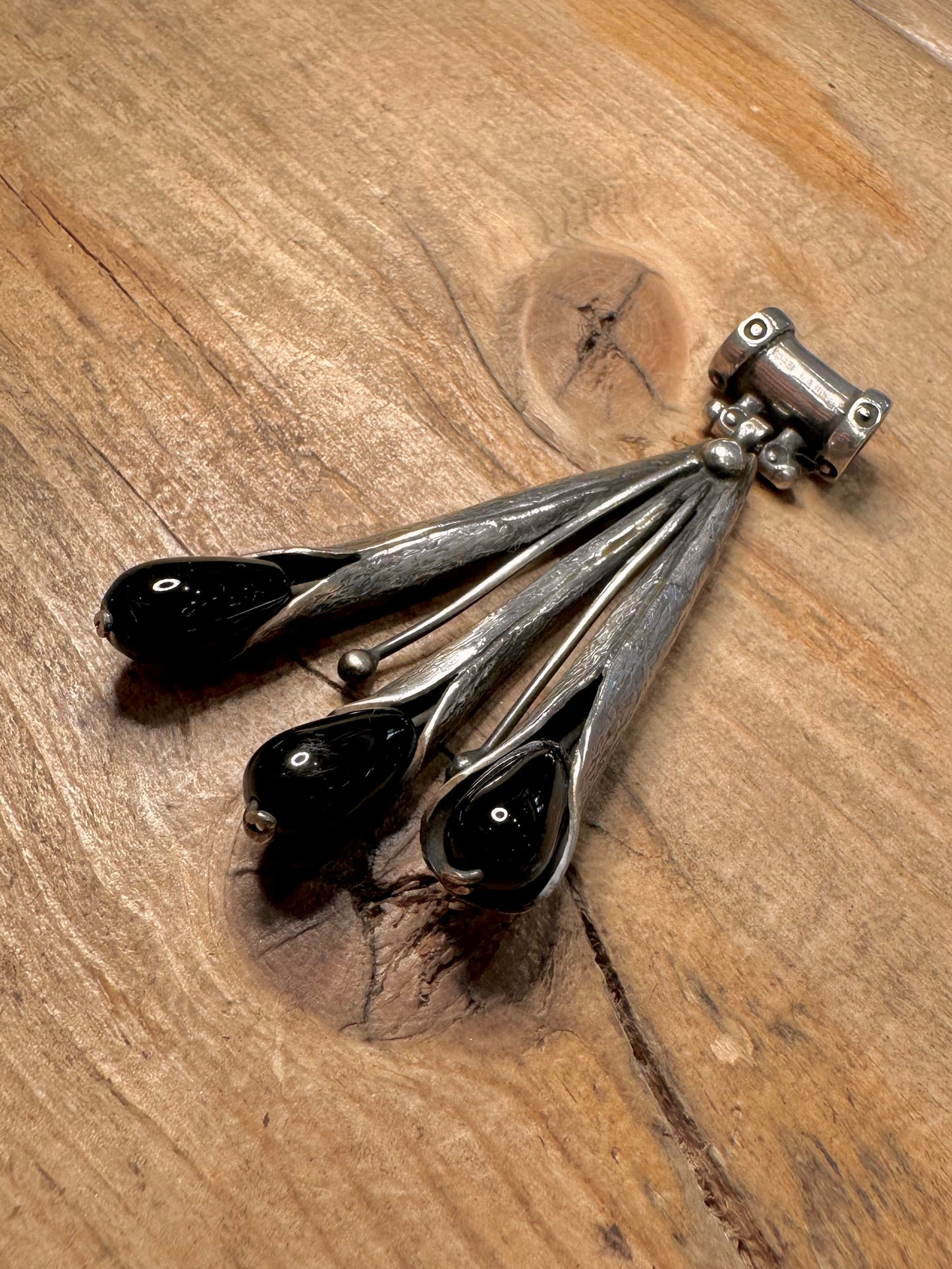 Abstract Plant Style Black Stone 925 Silver Pendant