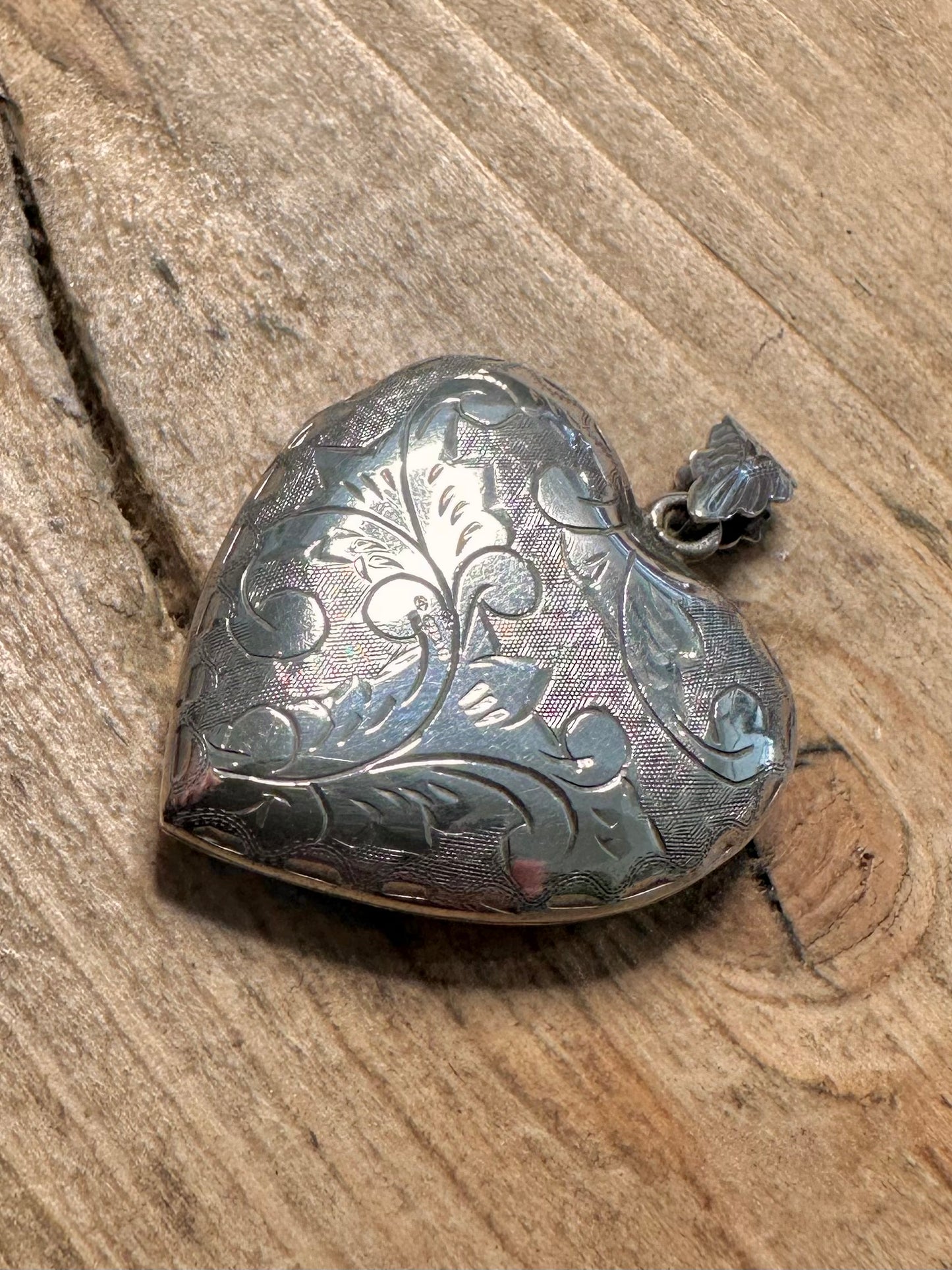 Vintage 1974 Heart Engraved 925 Silver Locket Pendant