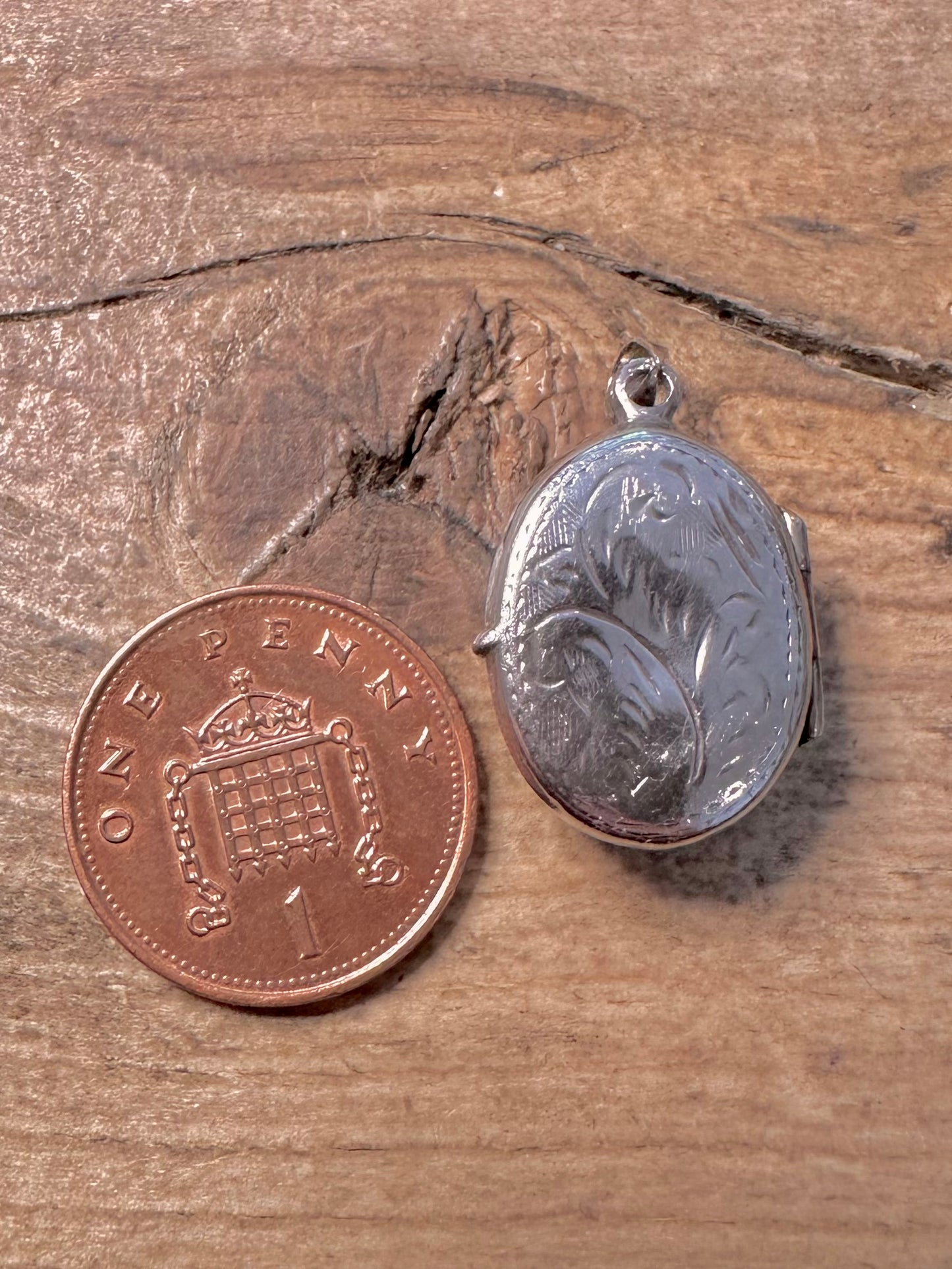 Vintage Bambi Oval 925 Silver Locket Pendant