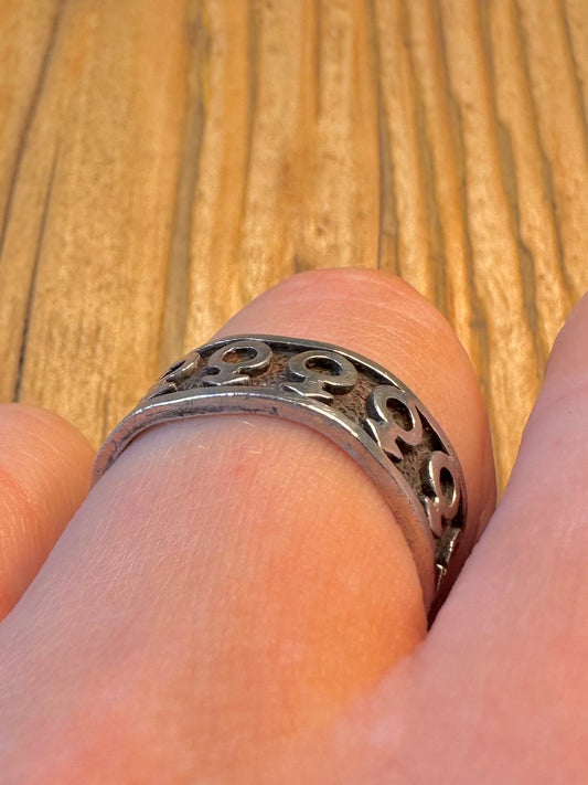 Female Venus Band 925 Sterling Silver Size R Ring