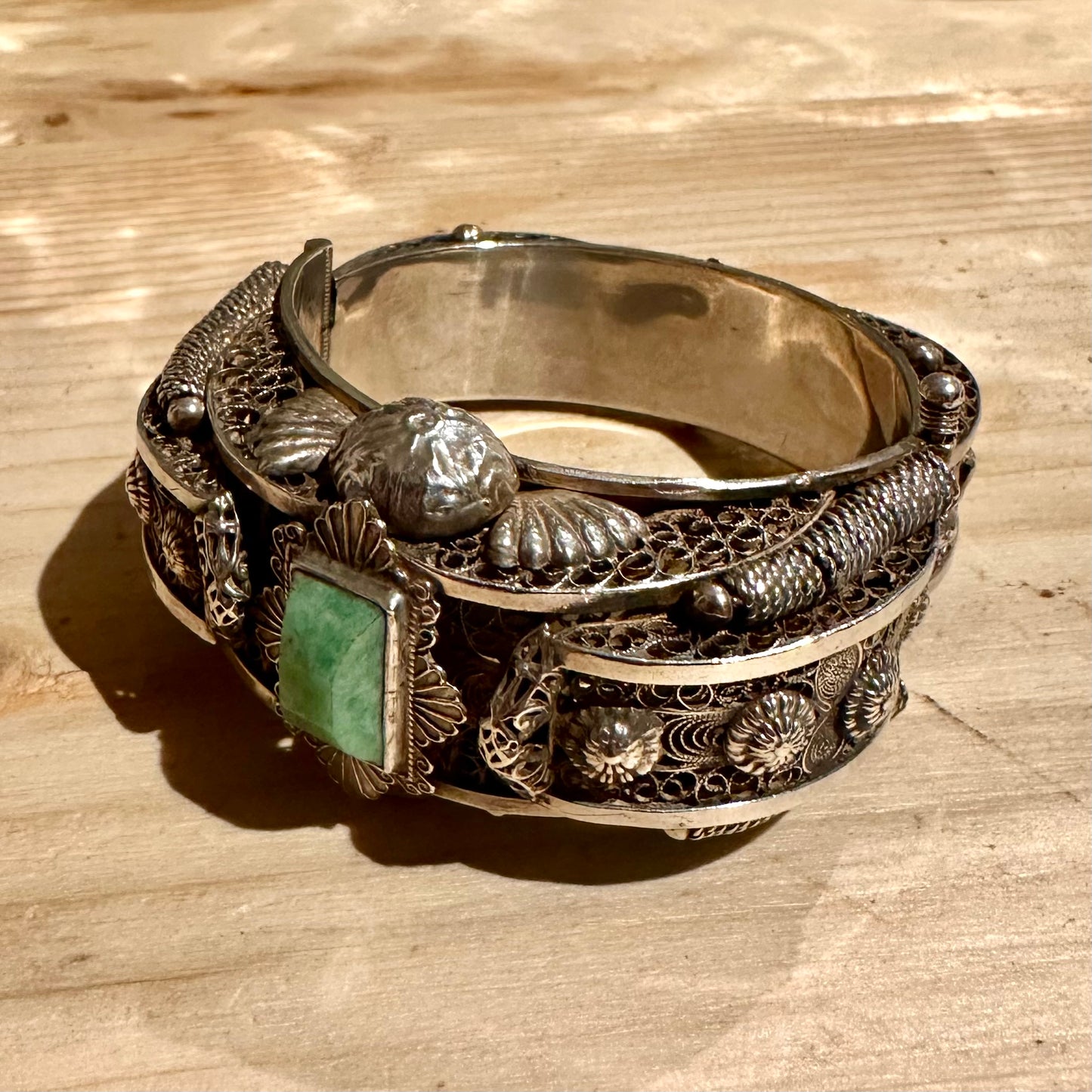 Vintage Chinese Filigree Jadeite 800 Silver Hinged Bangle