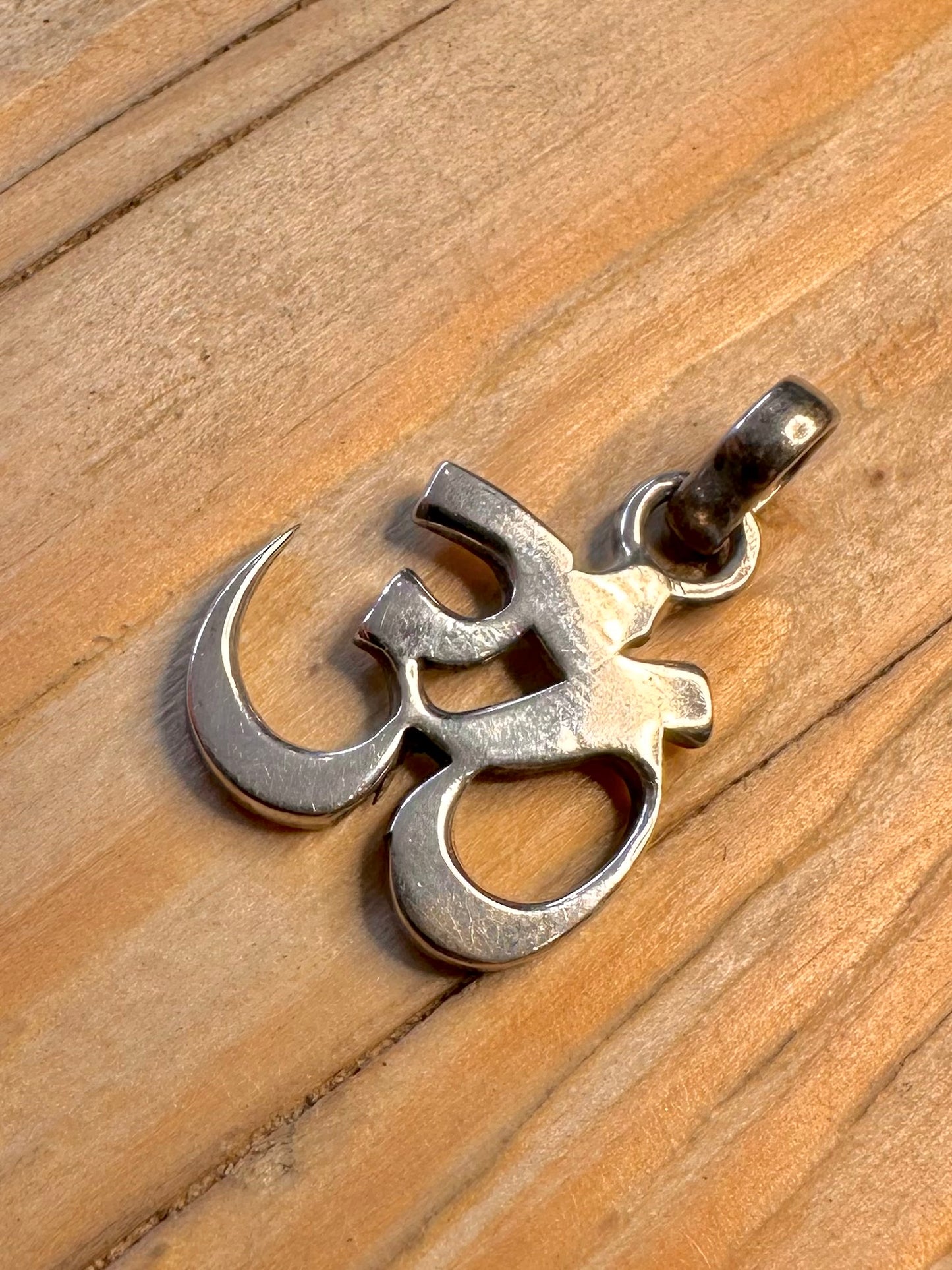 Vintage Om 925 Silver Pendant