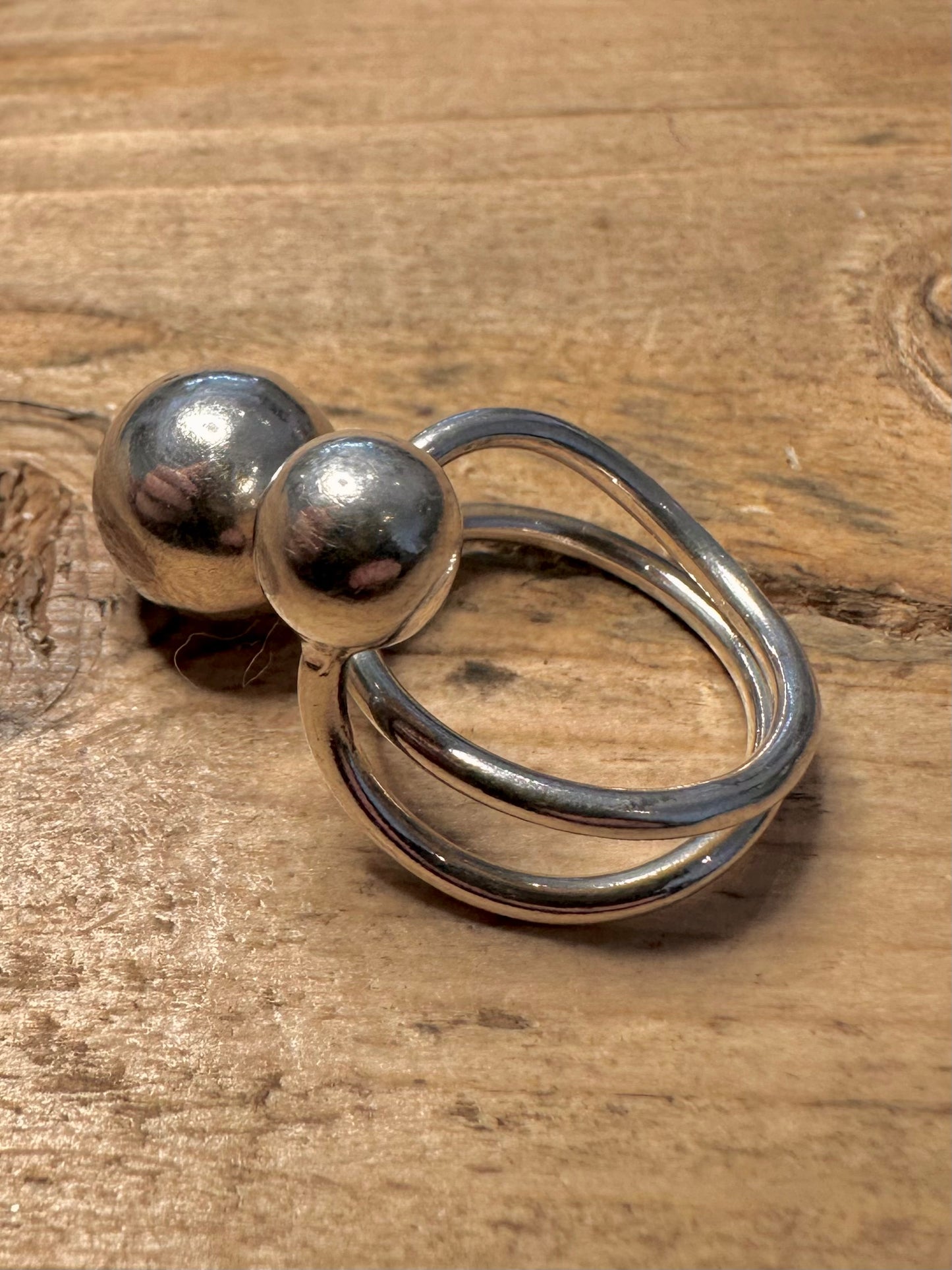 Abstract Ball Overlapping 925 Silver Size N Ring