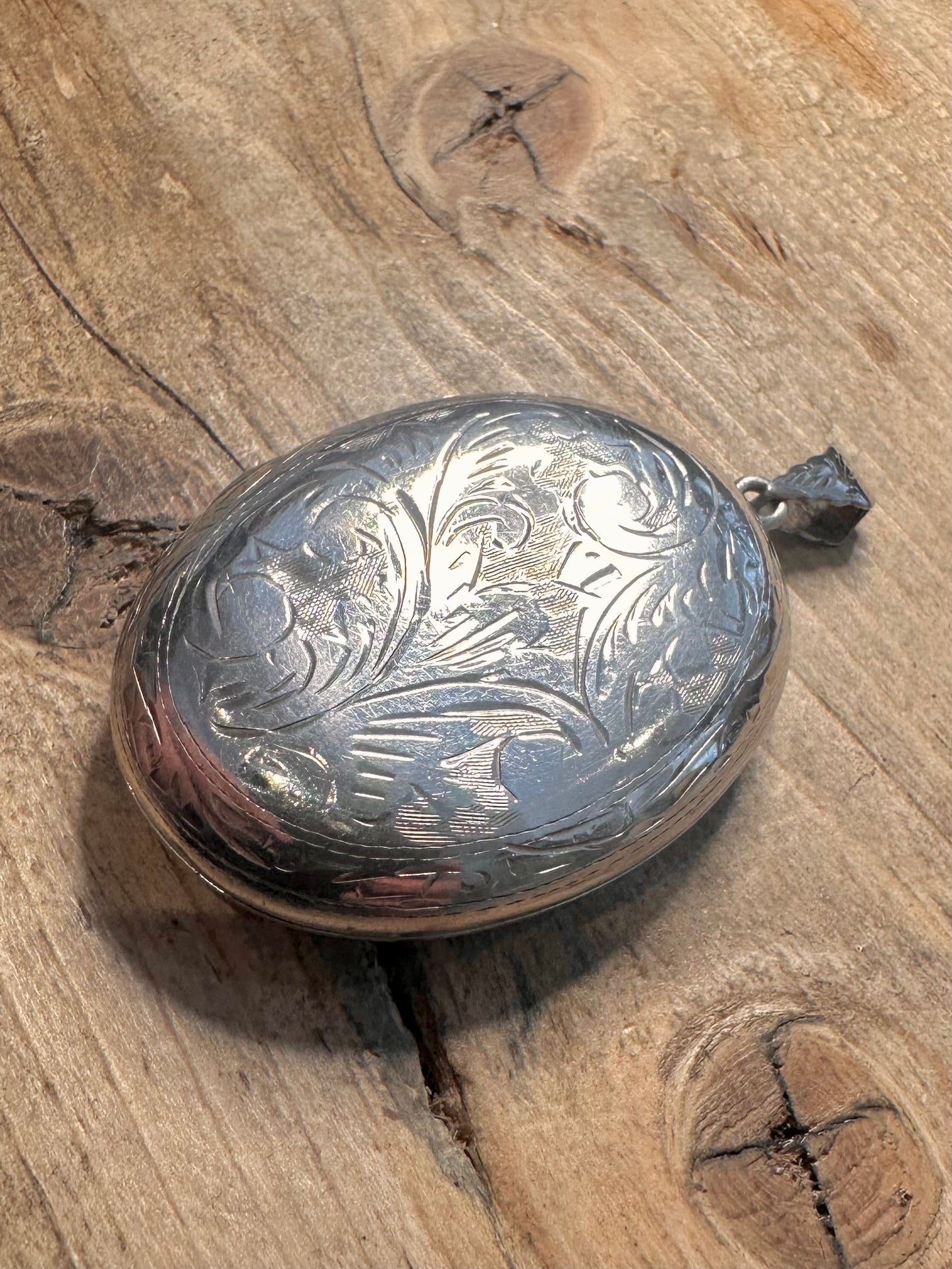 Vintage Large Oval Engraved 925 Silver Locket Pendant
