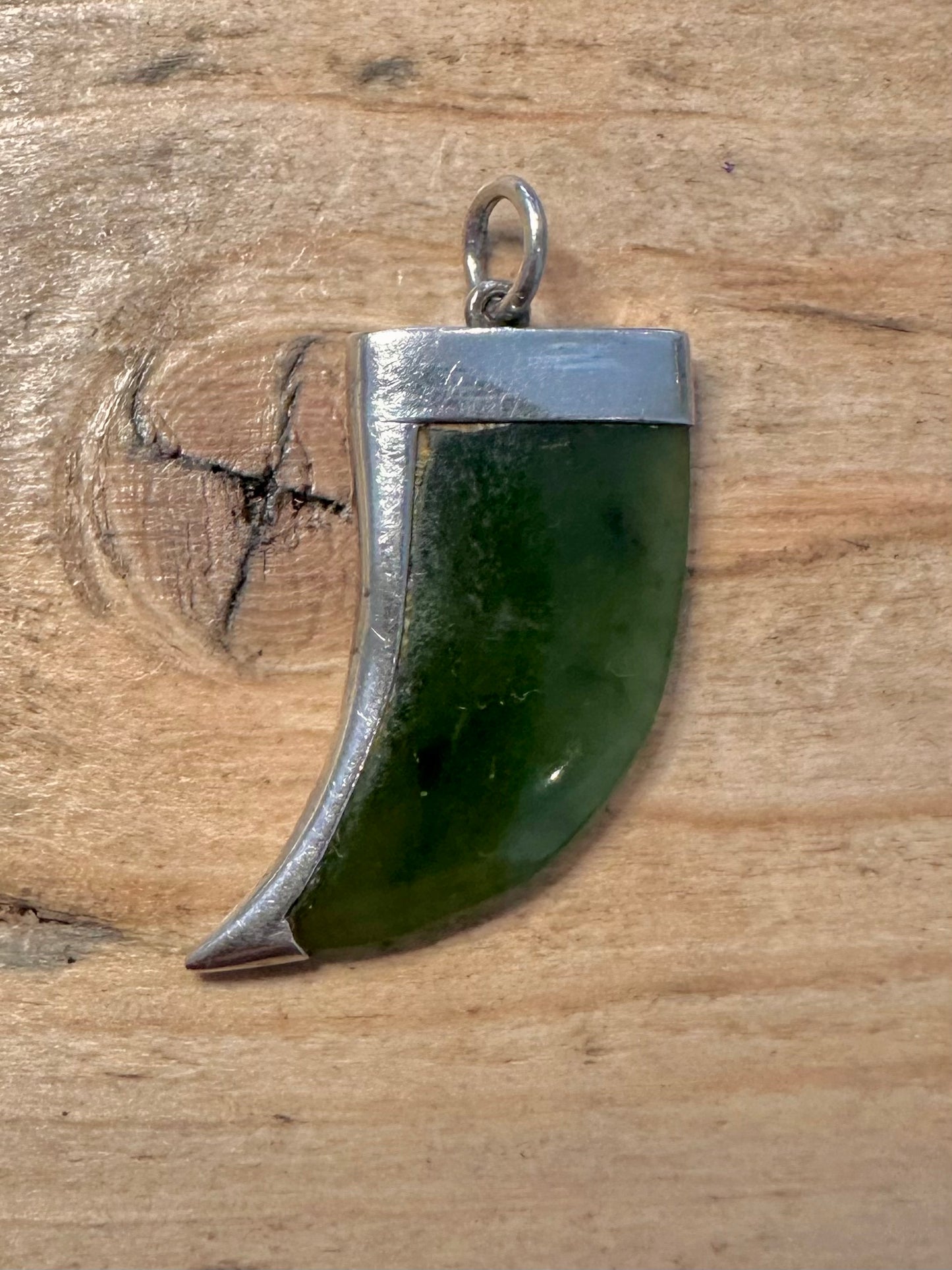 Vintage Nephrite Claw 925 Silver Pendant