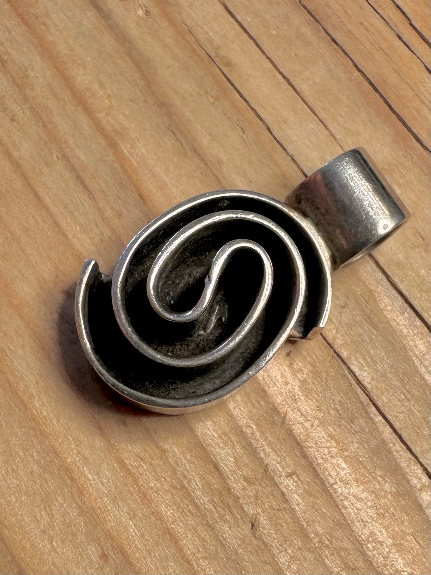 Vintage Swirl 925 Sterling Silver Pendant