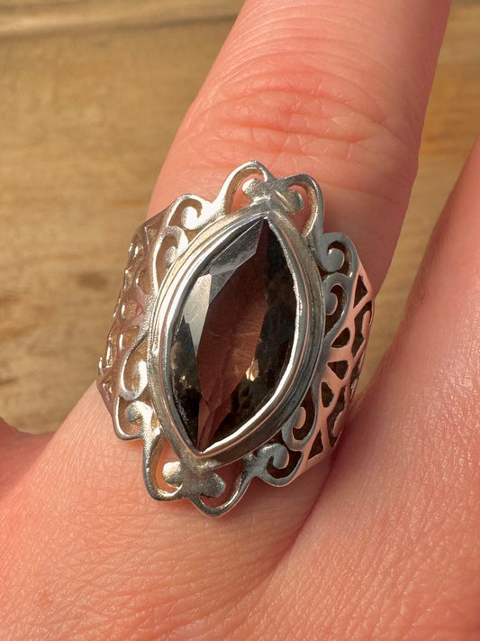 Vintage Smokey Quarts Ornate 925 Silver Size P1/2 Ring