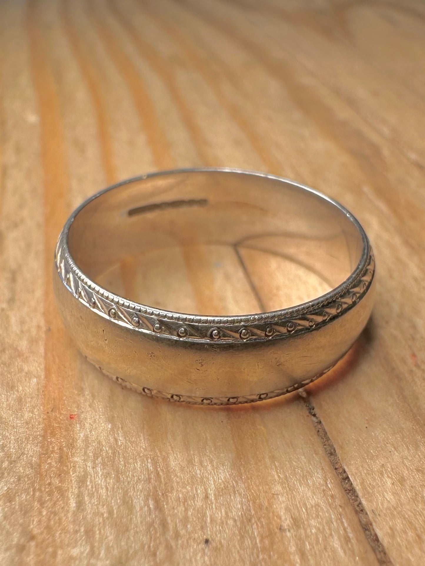 Vintage 1989 9ct Gold Textured Band Size O Ring