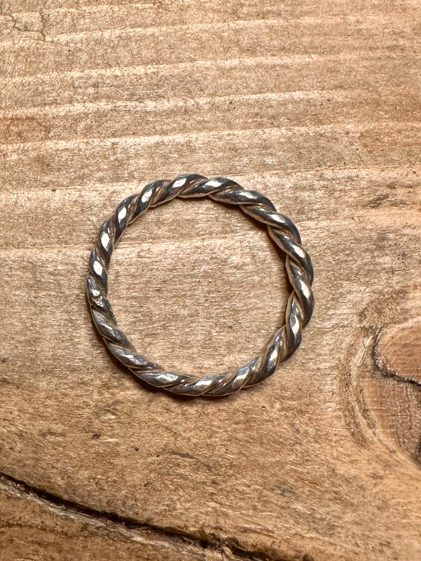 Vintage Twisted Band 925 Silver Size T Ring