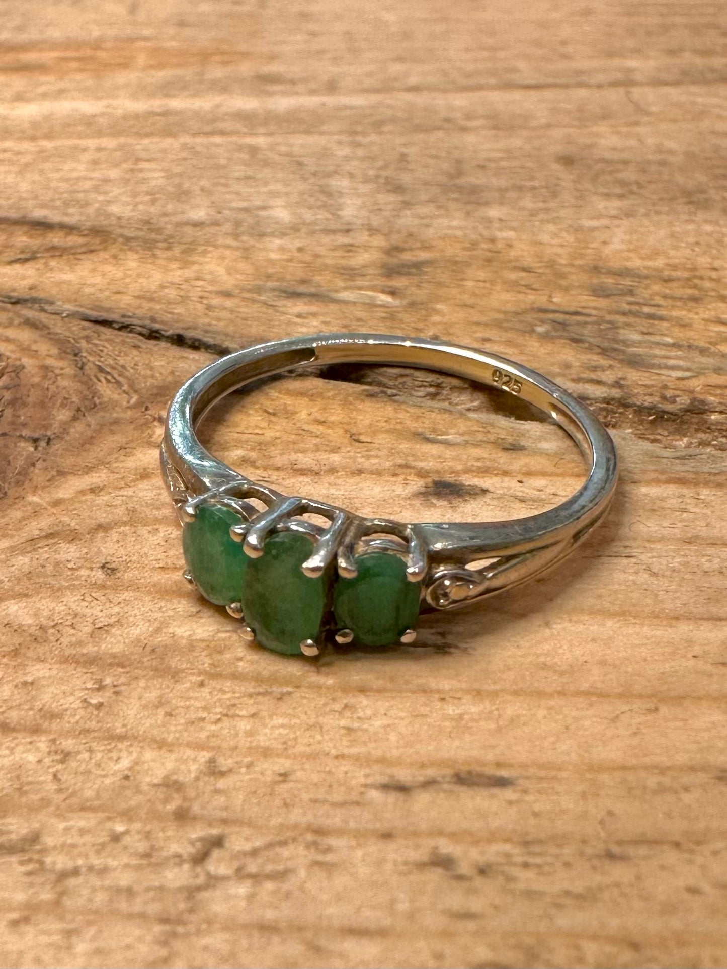 Vintage Green Stones 925 Silver Size N Ring