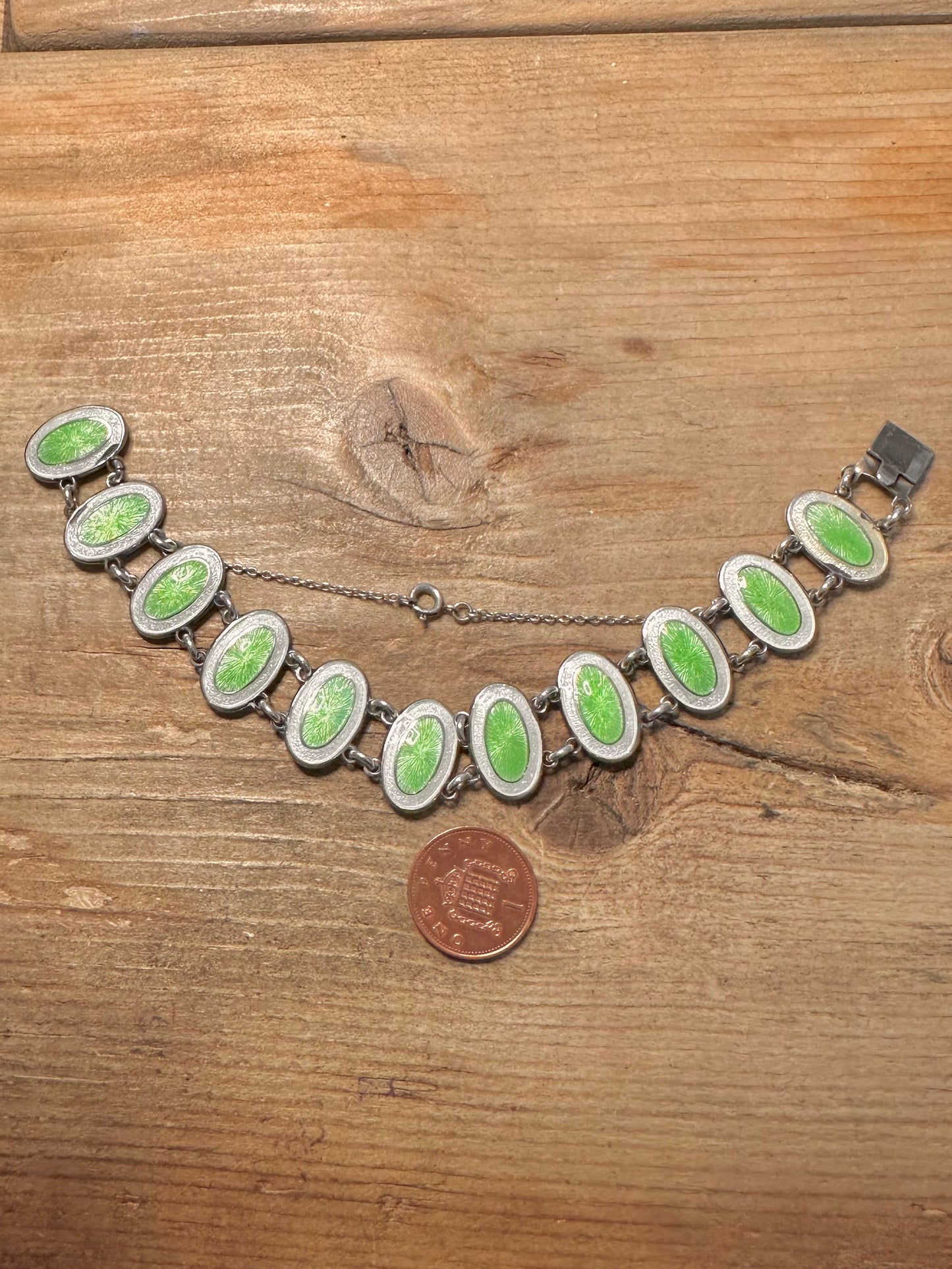 Vintage Green and White Oval Enamel Painted with Safety Chain 925 Silver 7 inch Bracelet