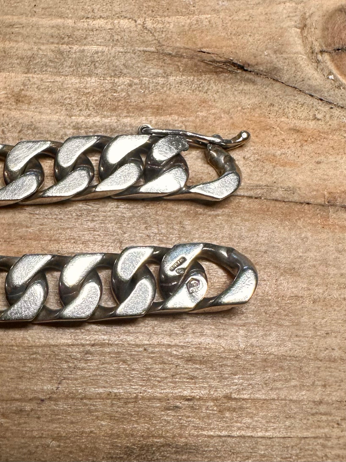 Vintage Curb Chain Interlocking Clasp 925 Silver 7.8 inch Bracelet