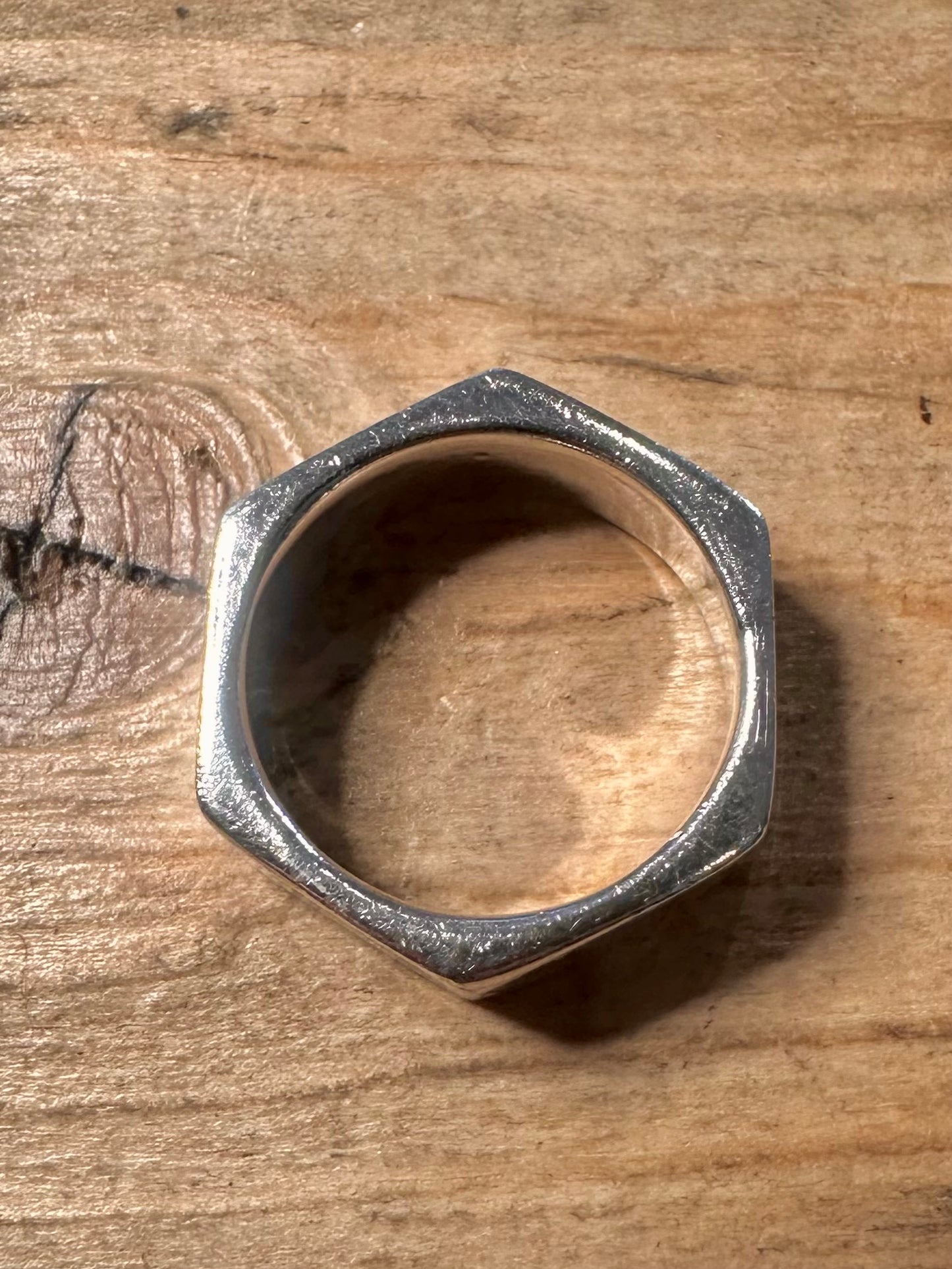 Abstract Bolt Band 925 Silver Size Q Ring