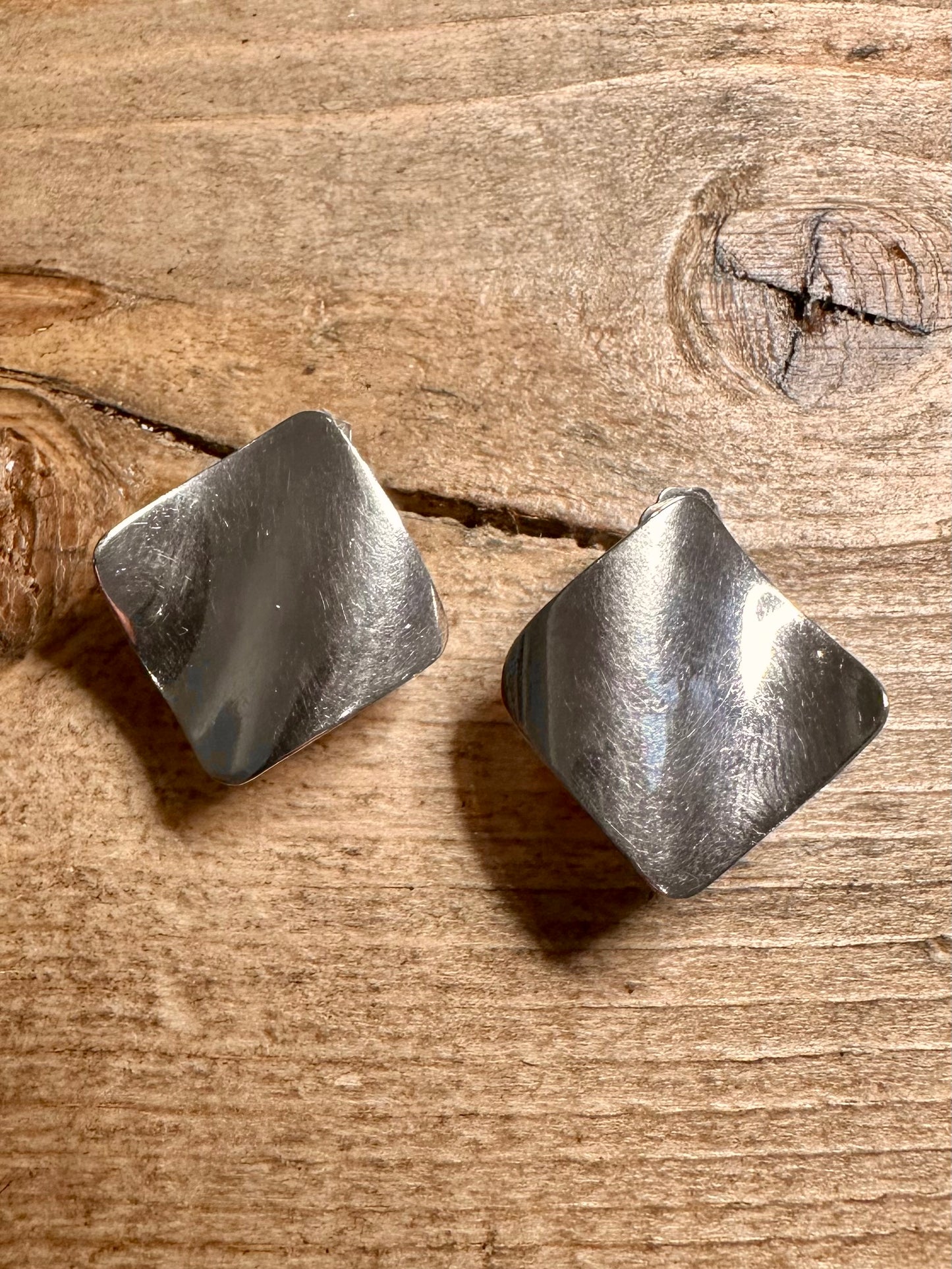 Abstract Square Wavy Stud 925 Silver Earrings