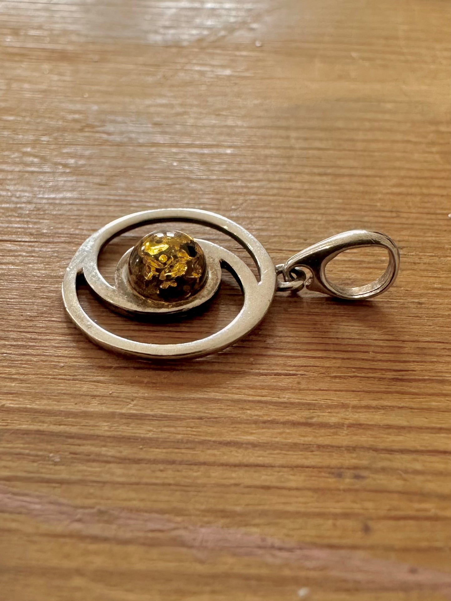 Vintage Green Amber Circle 925 Silver Pendant