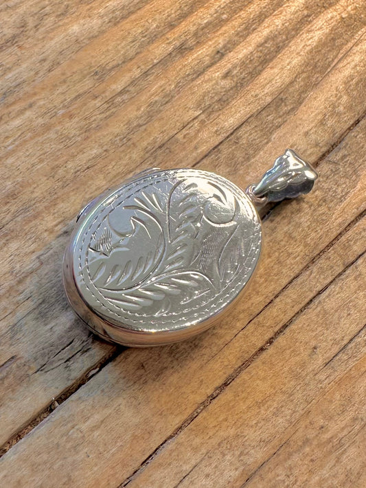 Engraved Chunky Oval 925 Sterling Silver Locket Pendant