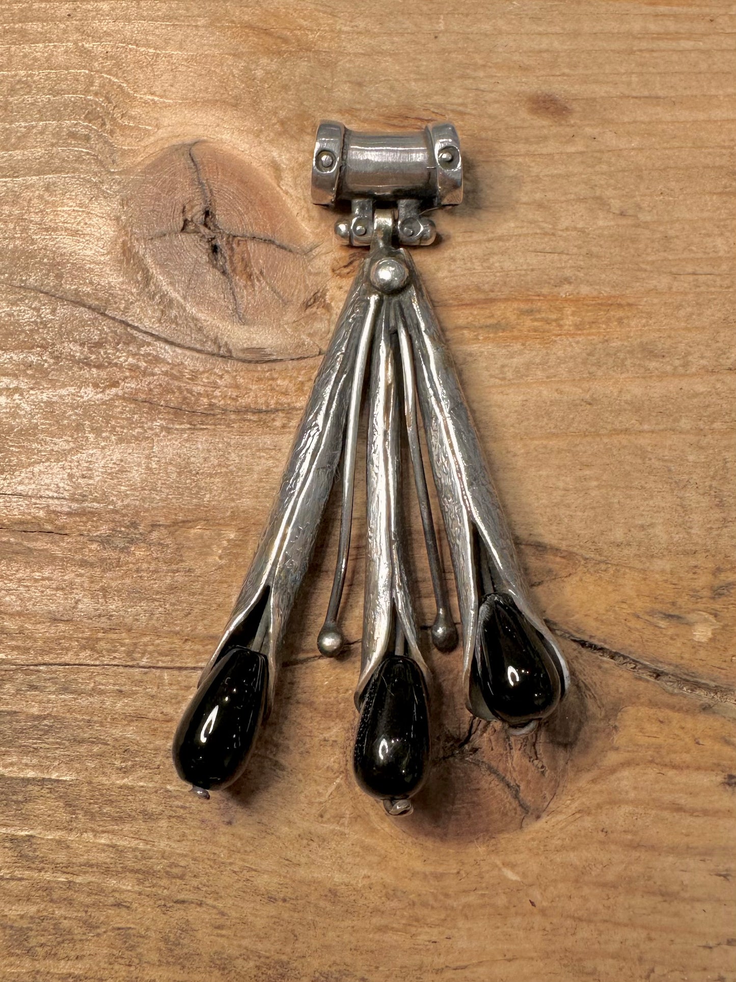 Abstract Plant Style Black Stone 925 Silver Pendant