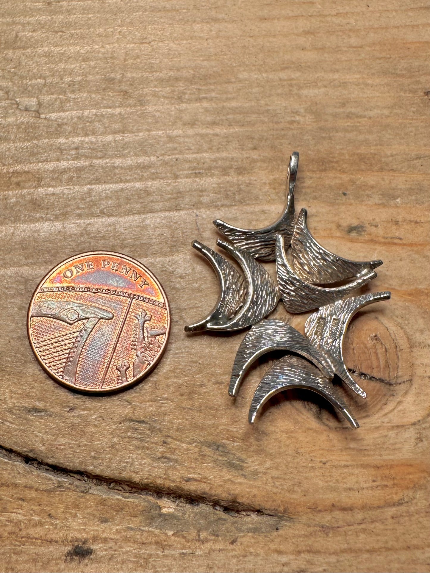 Vintage 1975 Abstract Textured 925 Silver Pendant