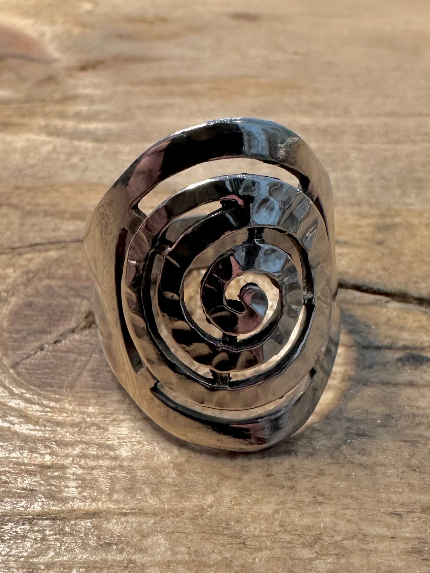 Vintage Hammered Spiral 950 Silver Size V1/2 Ring
