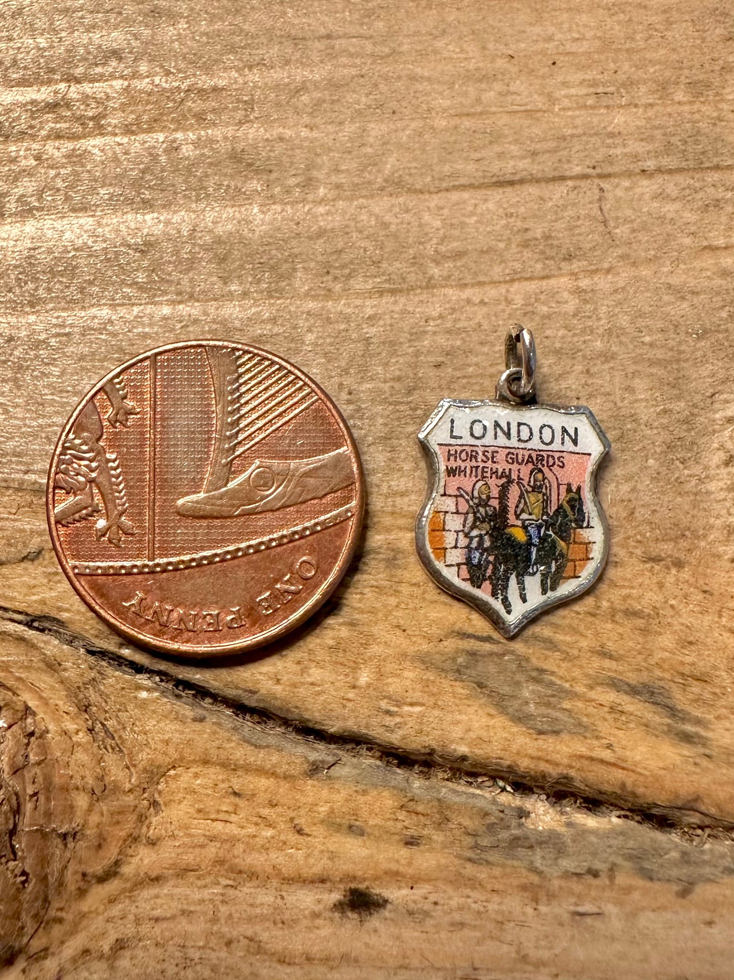 Vintage London Crest 925 Silver Charm Pendant