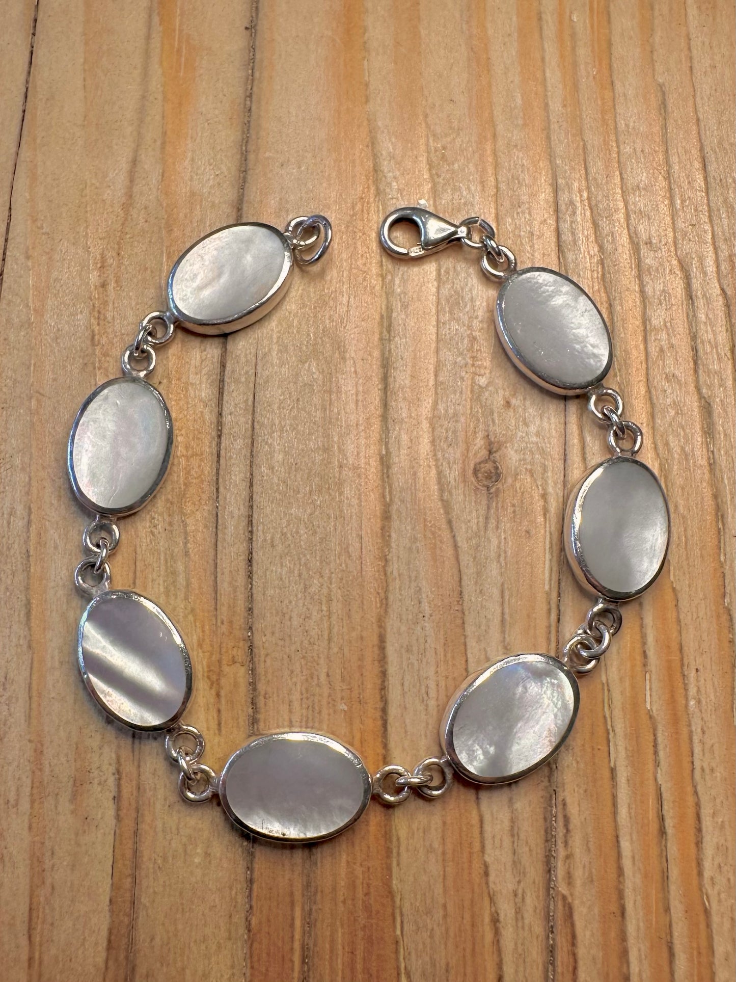 Vintage Mother of Pearl Oval Link 925 Sterling Silver 7.6 inch Bracelet