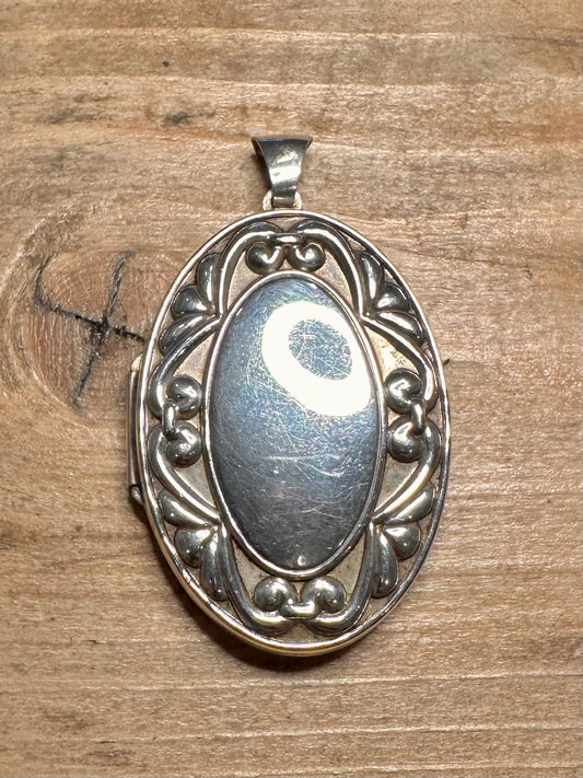 Vintage Large Oval Ornate Locket 925 Silver Pendant