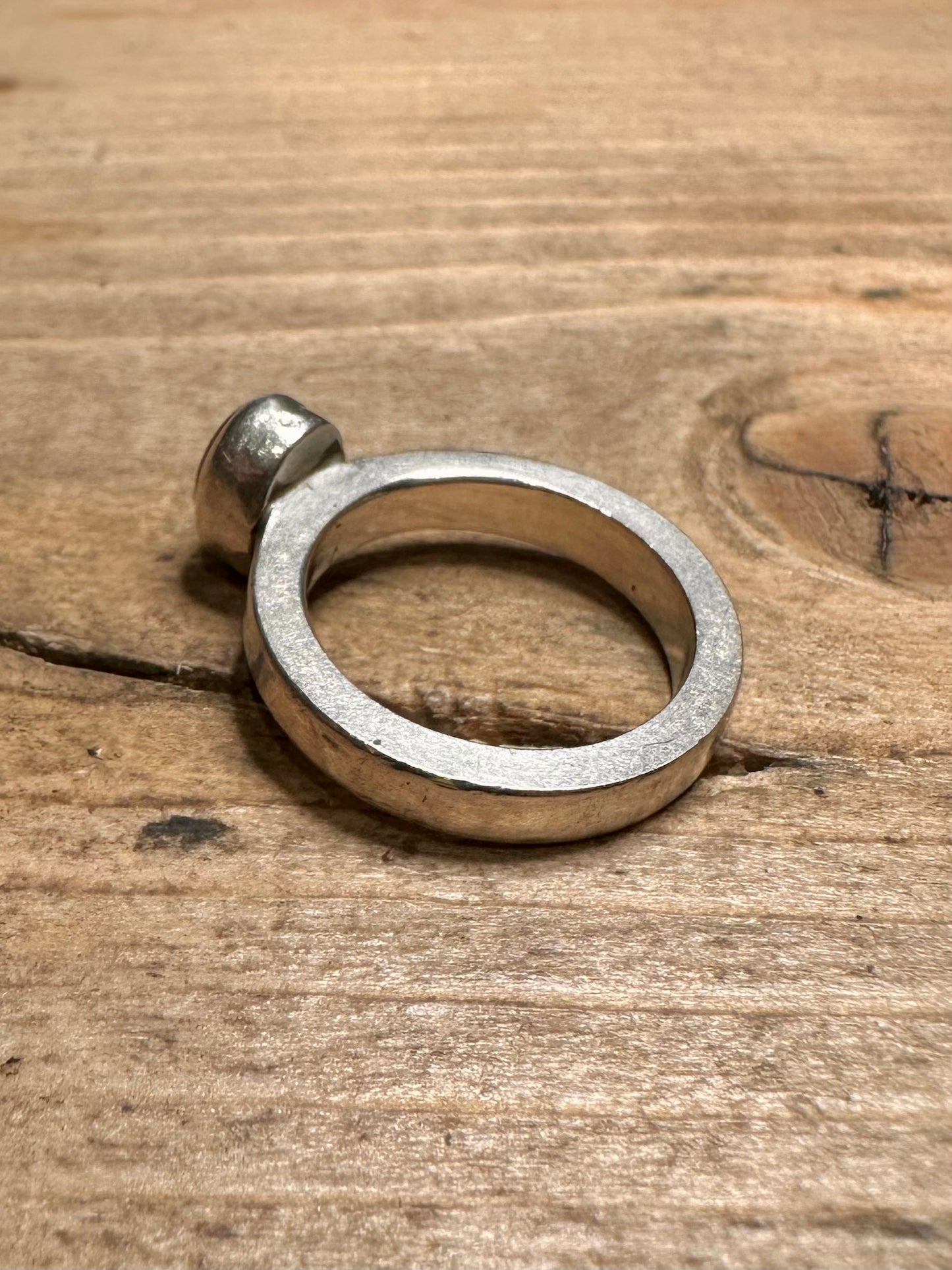 Modernist Green Stone 925 Silver Size K Ring
